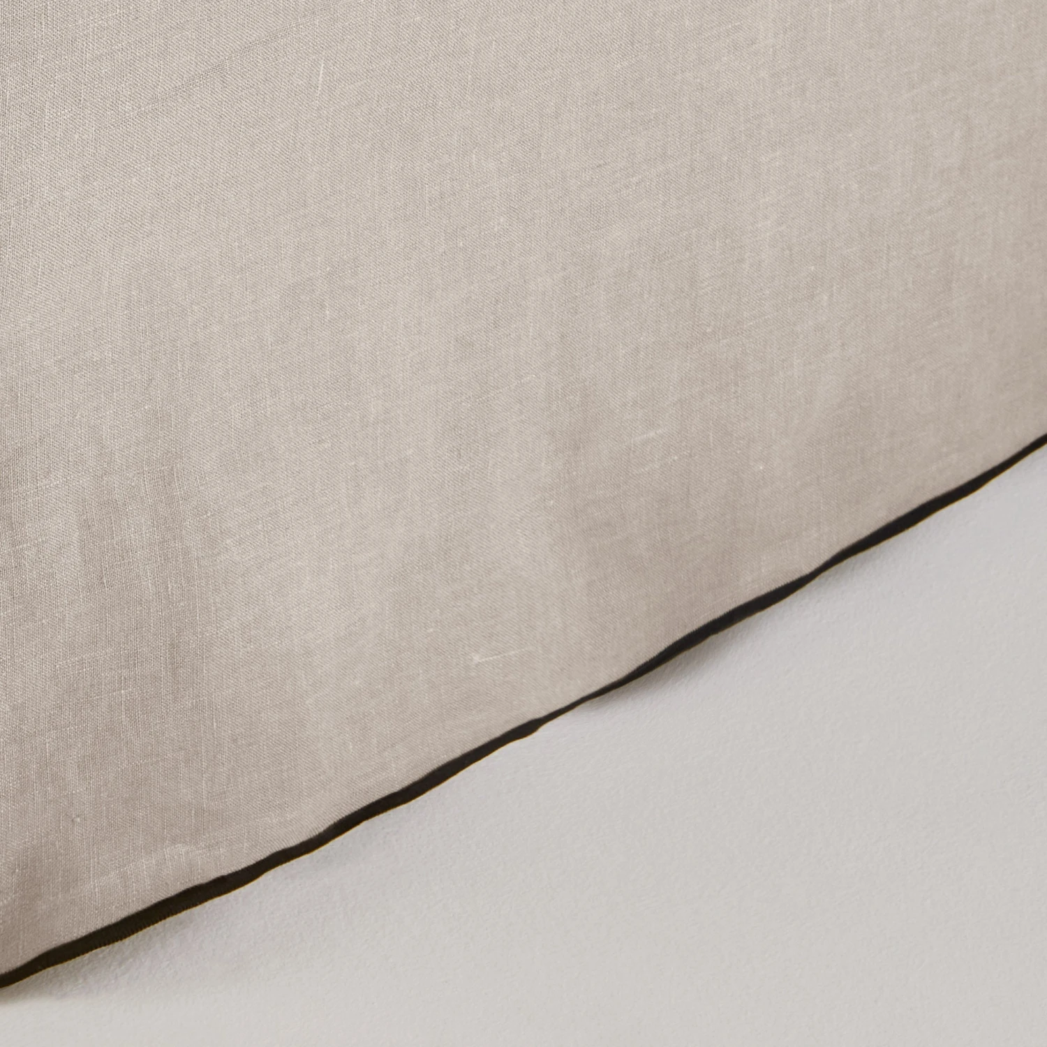 Cache Sommier CARLINA Ficelle Et Bourdon Noir 5 Cache Sommier CARLINA Ficelle Et Bourdon Noir – Image 5