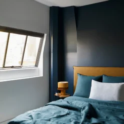 Couvre-lit Matelassé CARLINA Pétrole Et Bourdon Noir -Décoration & meubles pour la maison couvre lit matelasse CARLINA 006499 BVG 1 scaled