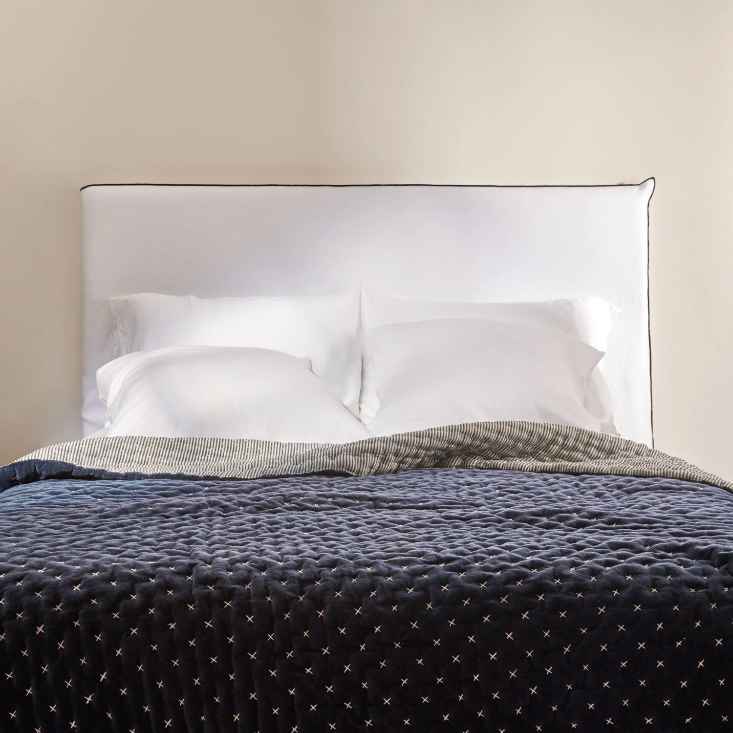 Couvre-lit Matelassé MALO Bleu Nuit 10 Couvre-lit Matelassé MALO Bleu Nuit – Image 10