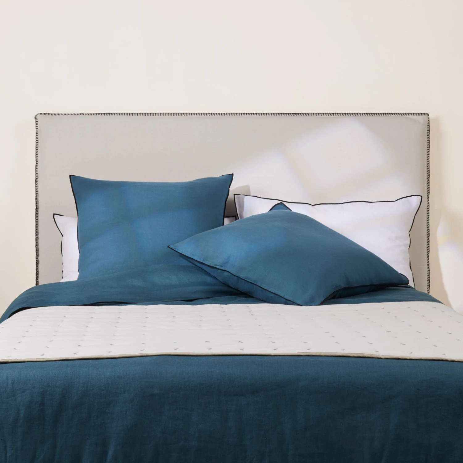 Edredon VINNIE Blanc Et Naturel 3 Edredon VINNIE Blanc Et Naturel – Image 3