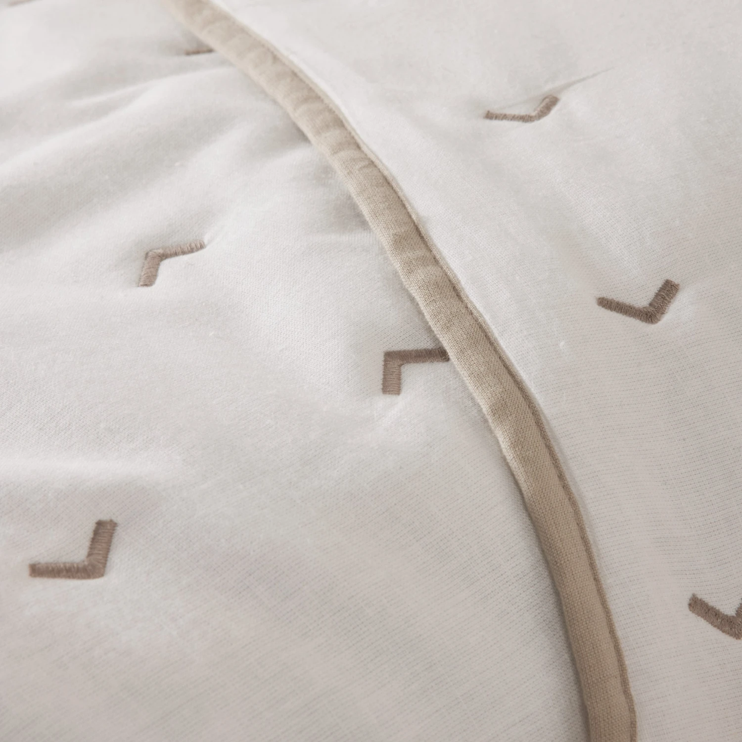 Edredon VINNIE Blanc Et Naturel 8 Edredon VINNIE Blanc Et Naturel – Image 8