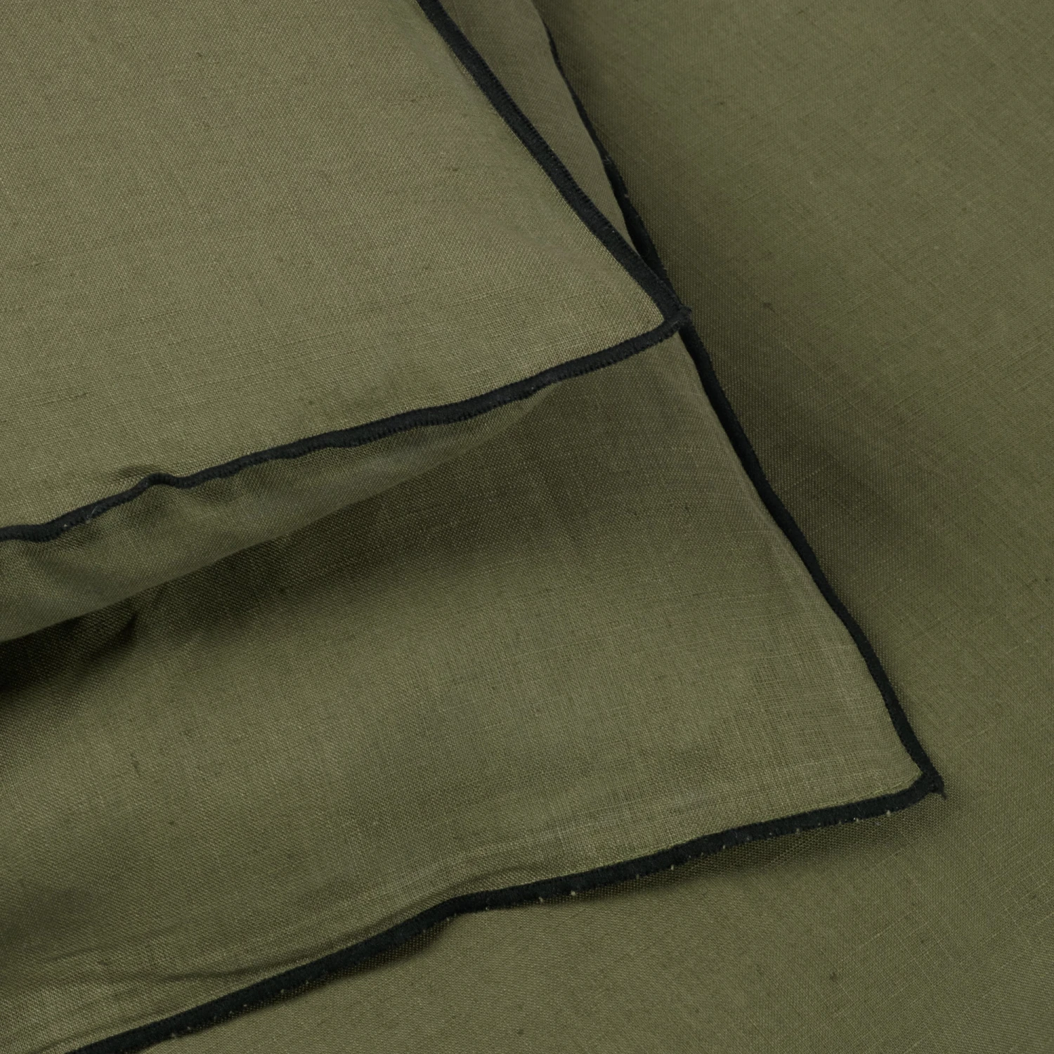 Housse D'édredon CARLINA Kaki Grisé Et Bourdon Noir 2 Housse D'édredon CARLINA Kaki Grisé Et Bourdon Noir – Image 2