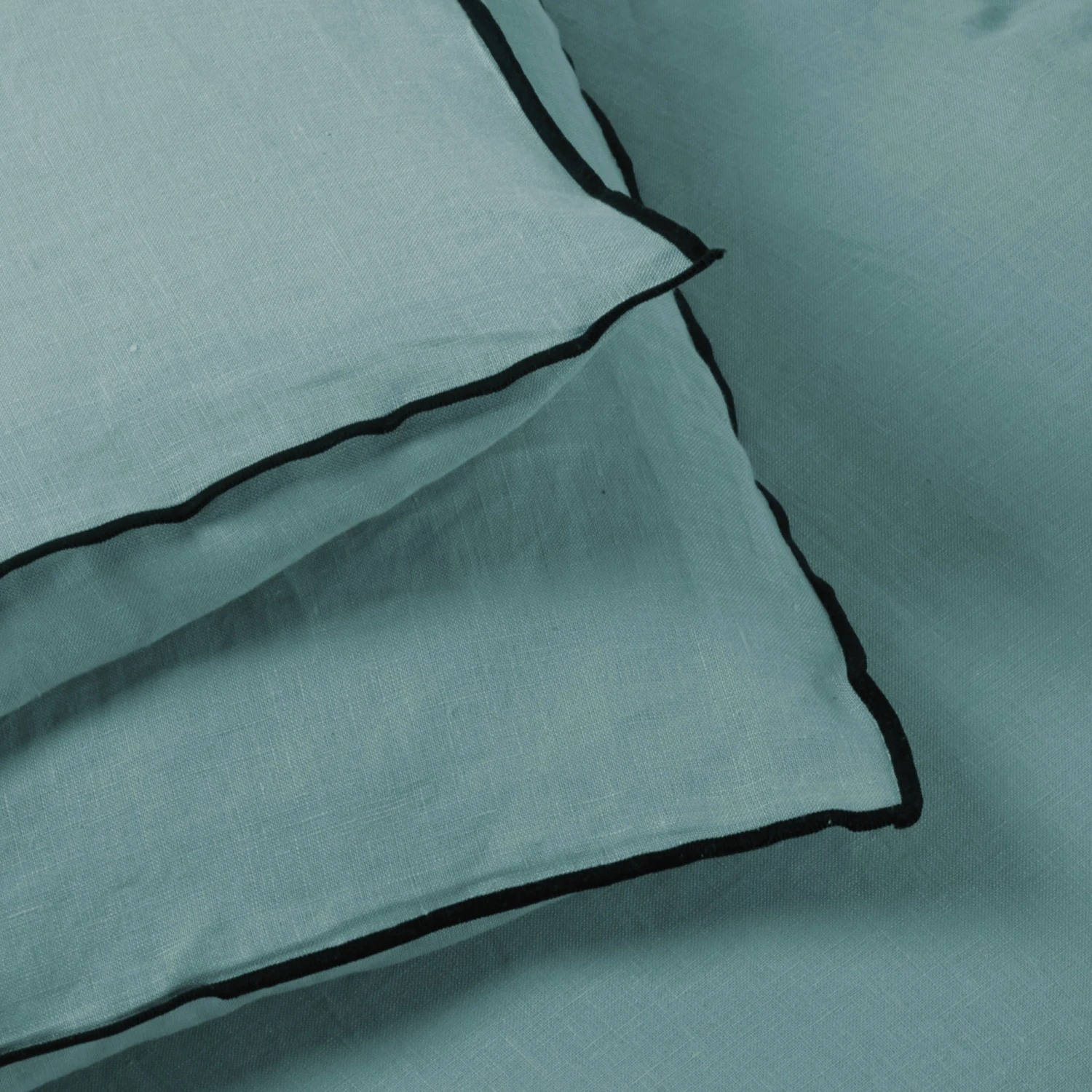 Housse D'édredon CARLINA Vert De Gris Et Bourdon Noir 7 Housse D'édredon CARLINA Vert De Gris Et Bourdon Noir – Image 7