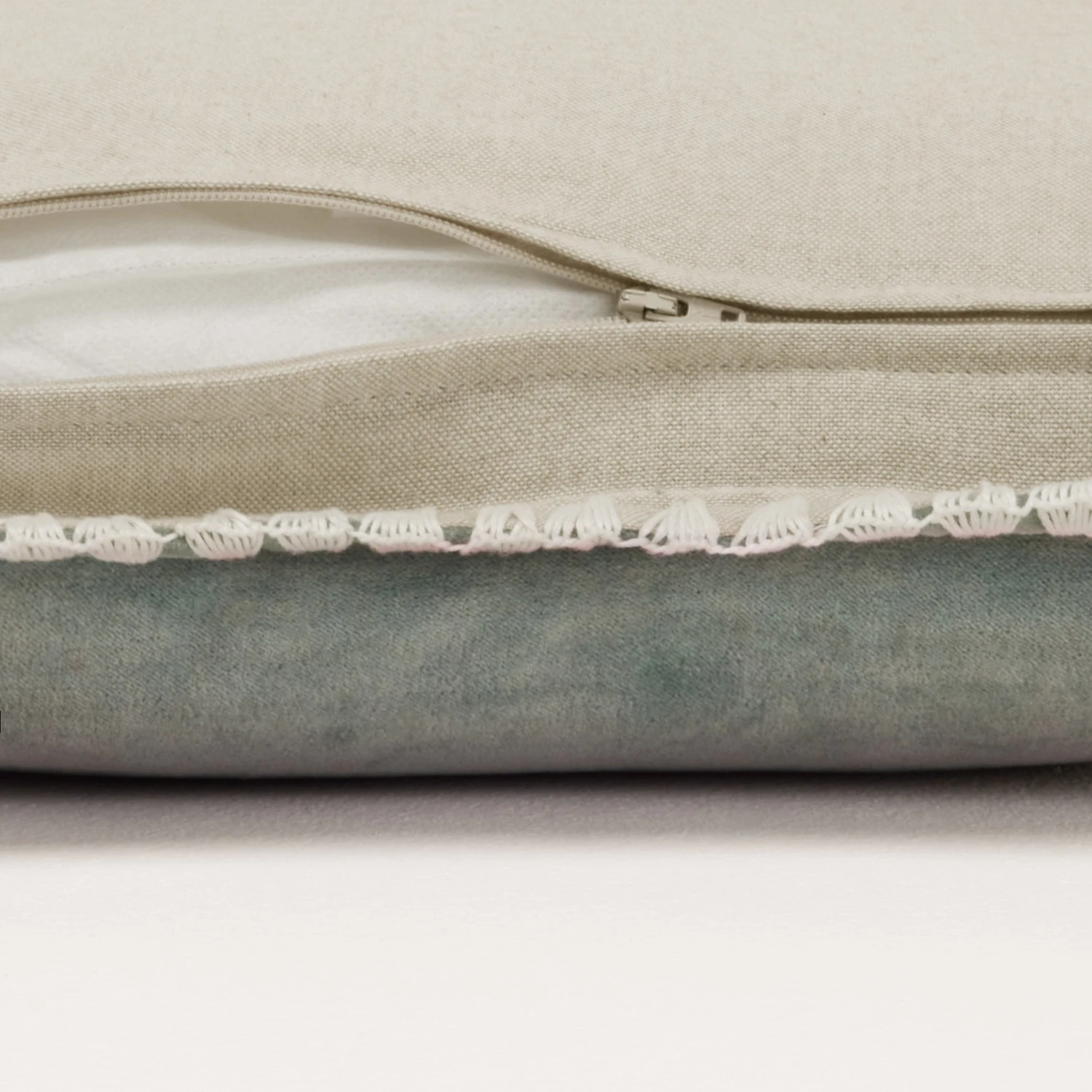 Housse De Coussin ANJALI Céladon Et Naturel 10 Housse De Coussin ANJALI Céladon Et Naturel – Image 10