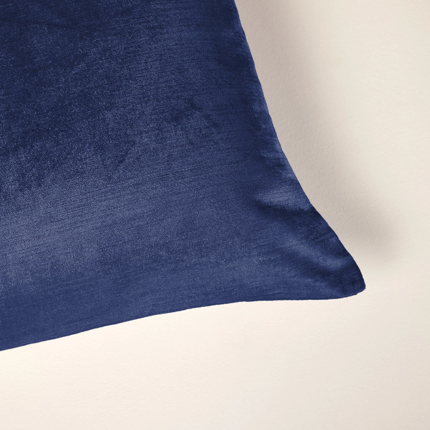 Housse De Coussin CASTIGLIONE Bleu Nuit Et Taupe 5 Housse De Coussin CASTIGLIONE Bleu Nuit Et Taupe – Image 5