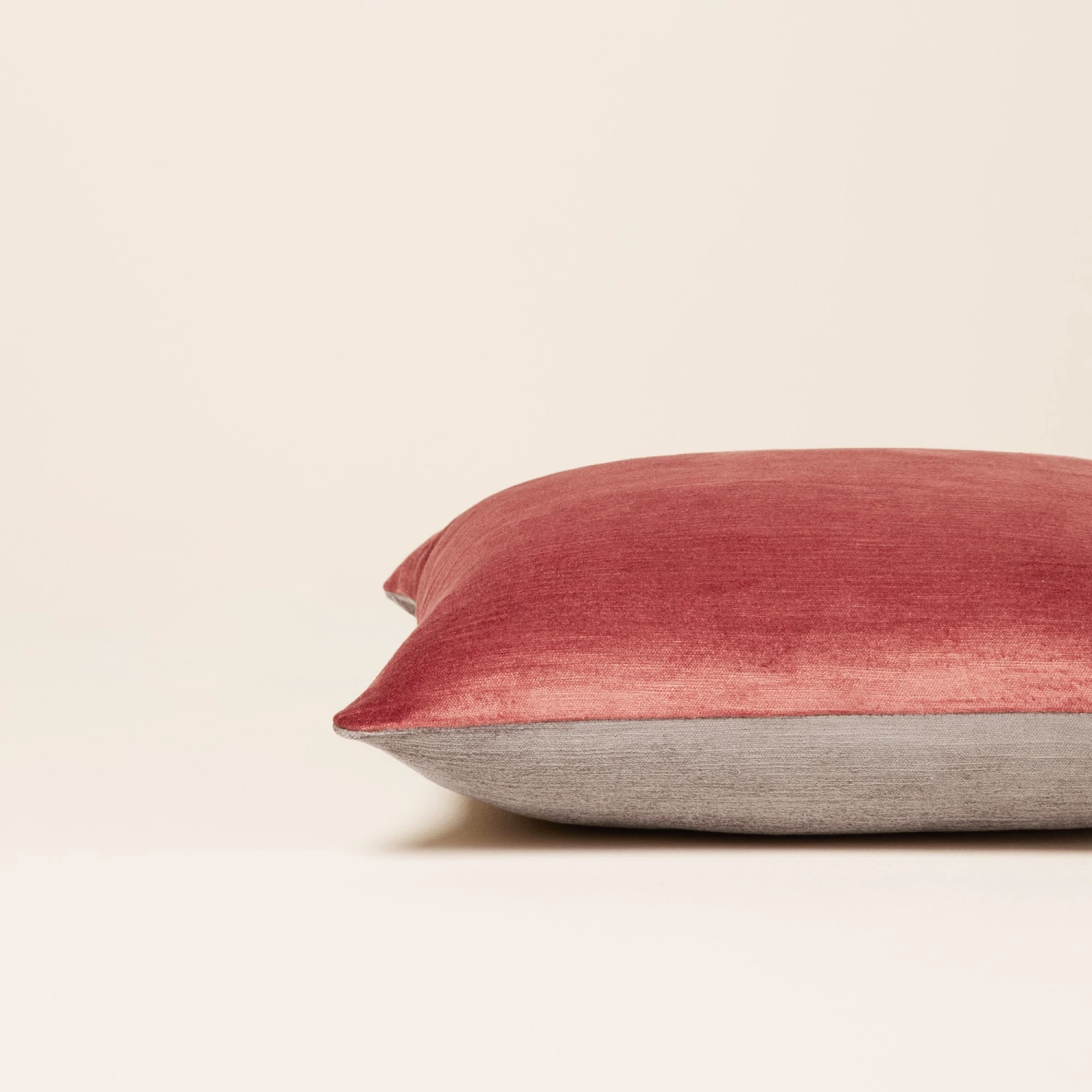 Housse De Coussin CASTIGLIONE Argile Rose Et Taupe 2 Housse De Coussin CASTIGLIONE Argile Rose Et Taupe – Image 2