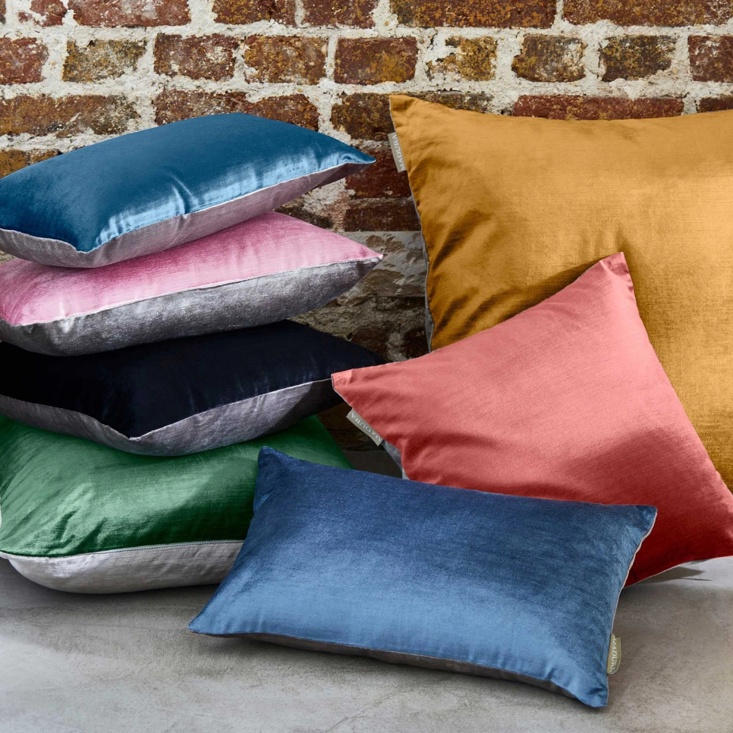 Housse De Coussin CASTIGLIONE Vert Pin Et Taupe 7 Housse De Coussin CASTIGLIONE Vert Pin Et Taupe – Image 7