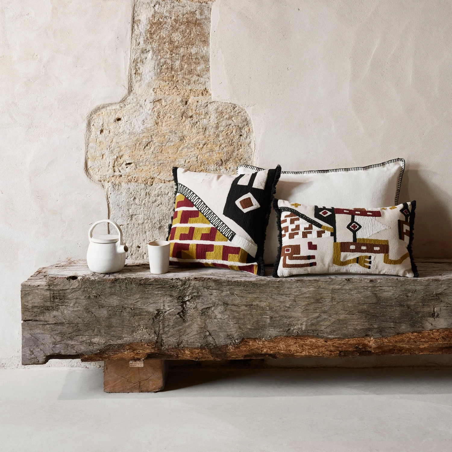 Housse De Coussin CAYUTA Naturel Et Sangria 3 Housse De Coussin CAYUTA Naturel Et Sangria – Image 3