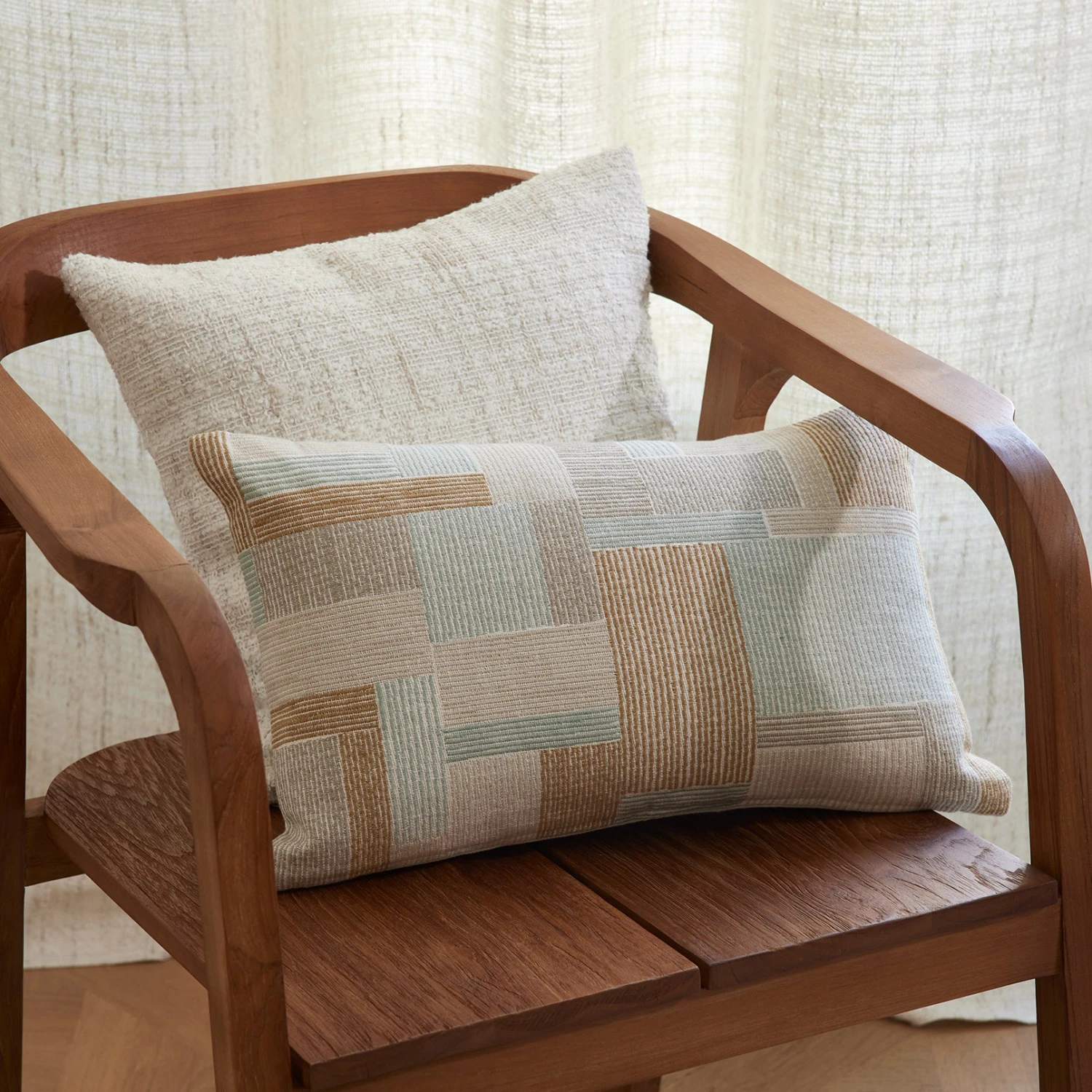 Housse De Coussin ELIASS Naturels Et Céladon 3 Housse De Coussin ELIASS Naturels Et Céladon – Image 3