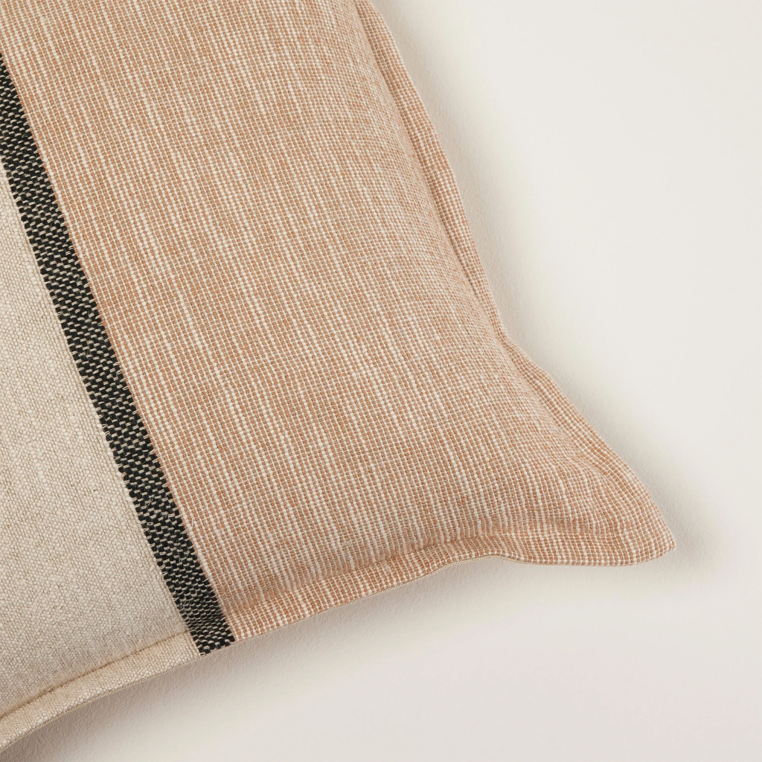 Housse De Coussin HARI Naturel Et Brun 6 Housse De Coussin HARI Naturel Et Brun – Image 6