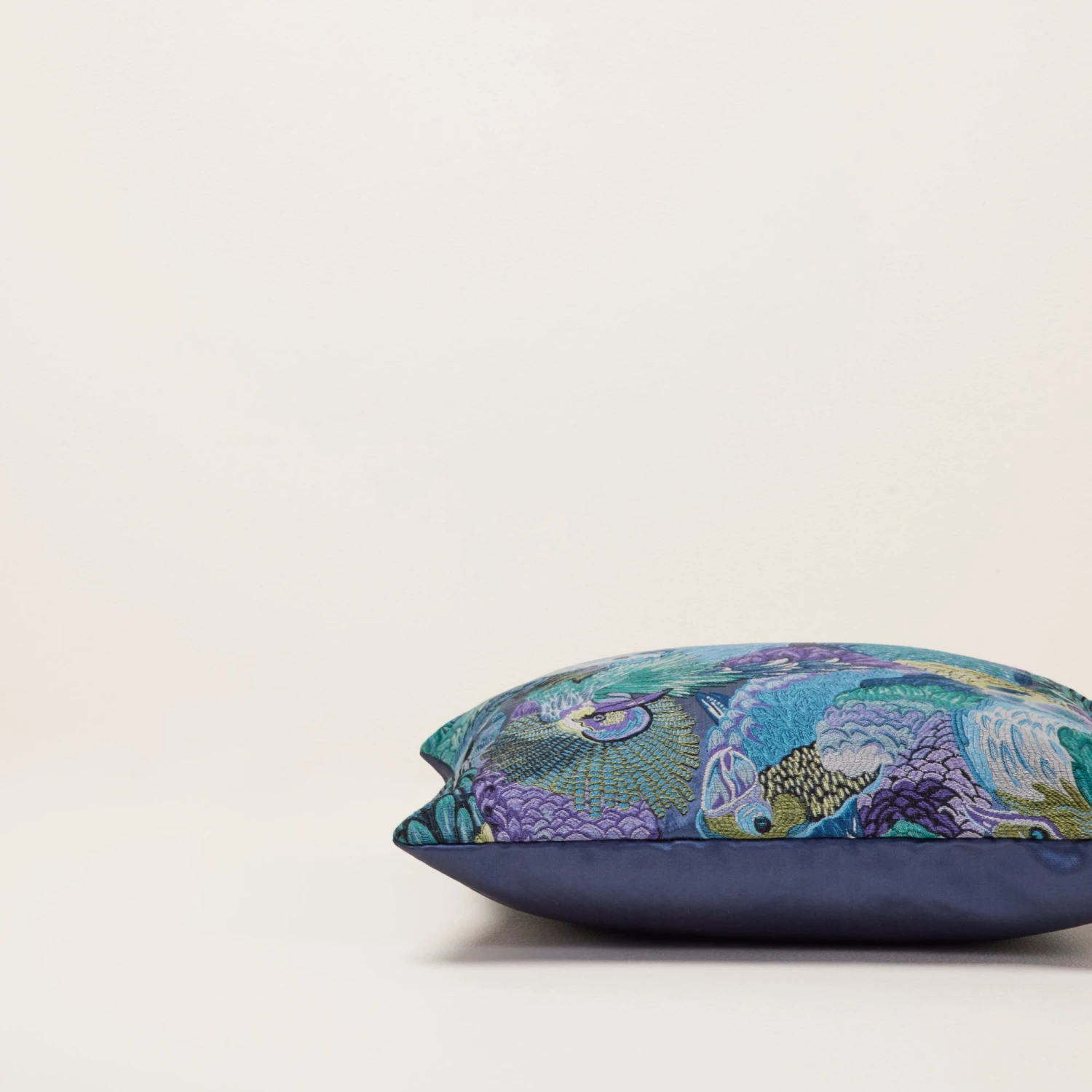 Housse De Coussin JUNGLE BIRDS Cobalt 5 Housse De Coussin JUNGLE BIRDS Cobalt – Image 5