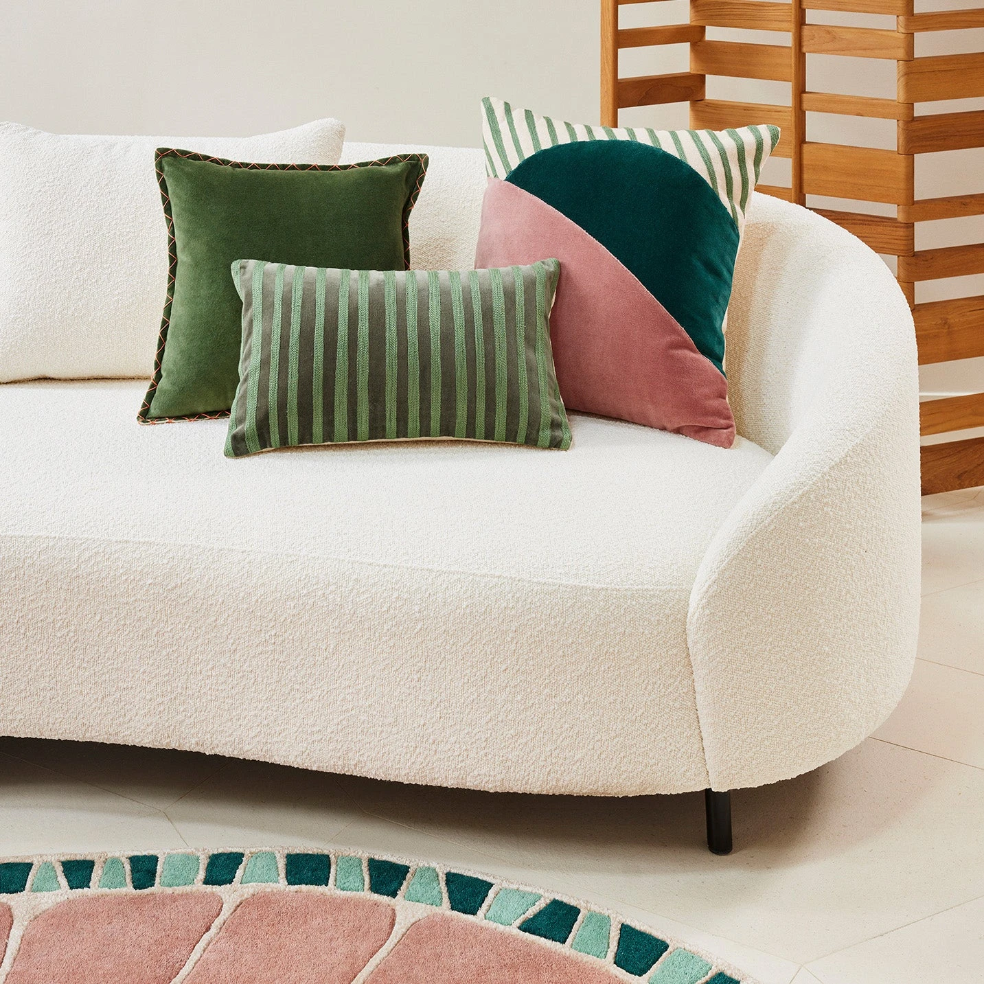 Housse De Coussin NEREE Vert Et Rose 4 Housse De Coussin NEREE Vert Et Rose – Image 4