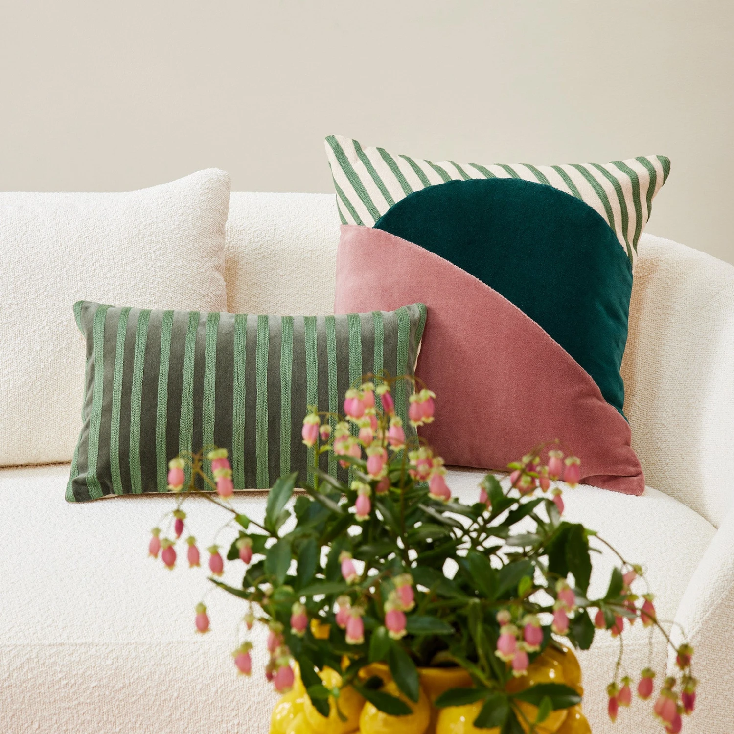 Housse De Coussin NEREE Vert Et Rose 2 Housse De Coussin NEREE Vert Et Rose – Image 2