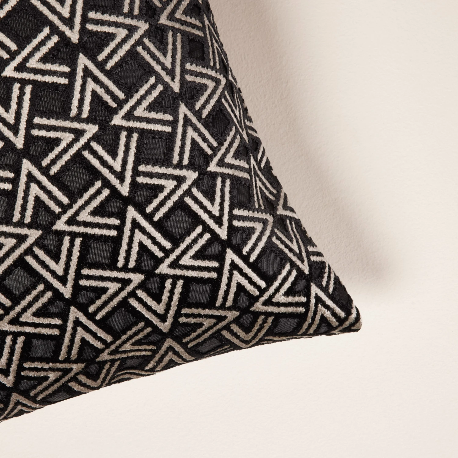 Housse De Coussin OSCAR Noir 5 Housse De Coussin OSCAR Noir – Image 5