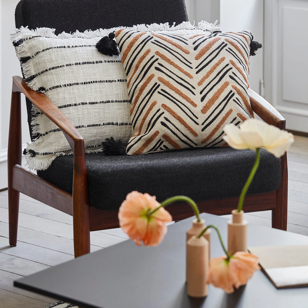 Housse De Coussin OUMY Naturel Et Havane 3 Housse De Coussin OUMY Naturel Et Havane – Image 3