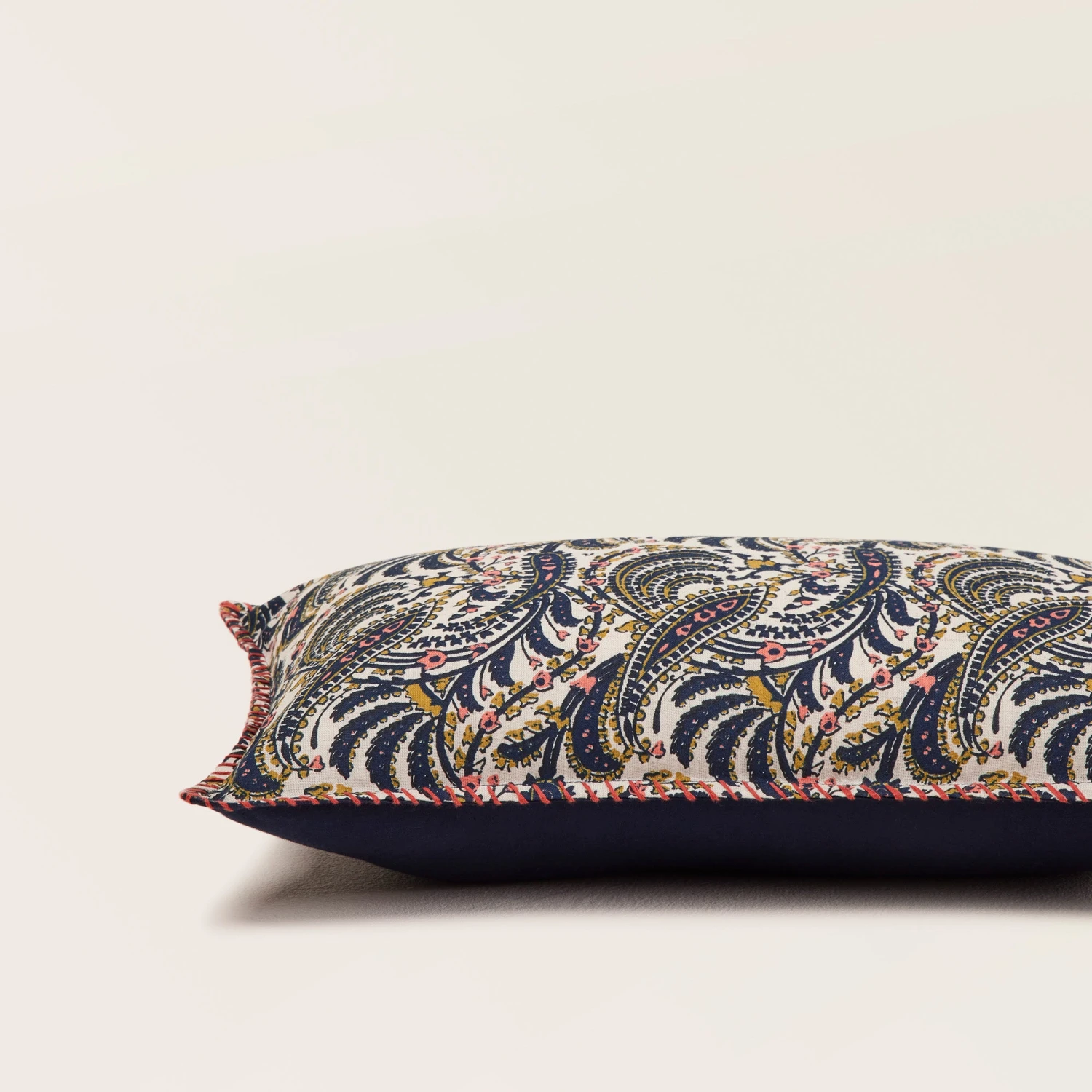 Housse De Coussin PADMA Encre 7 Housse De Coussin PADMA Encre – Image 7