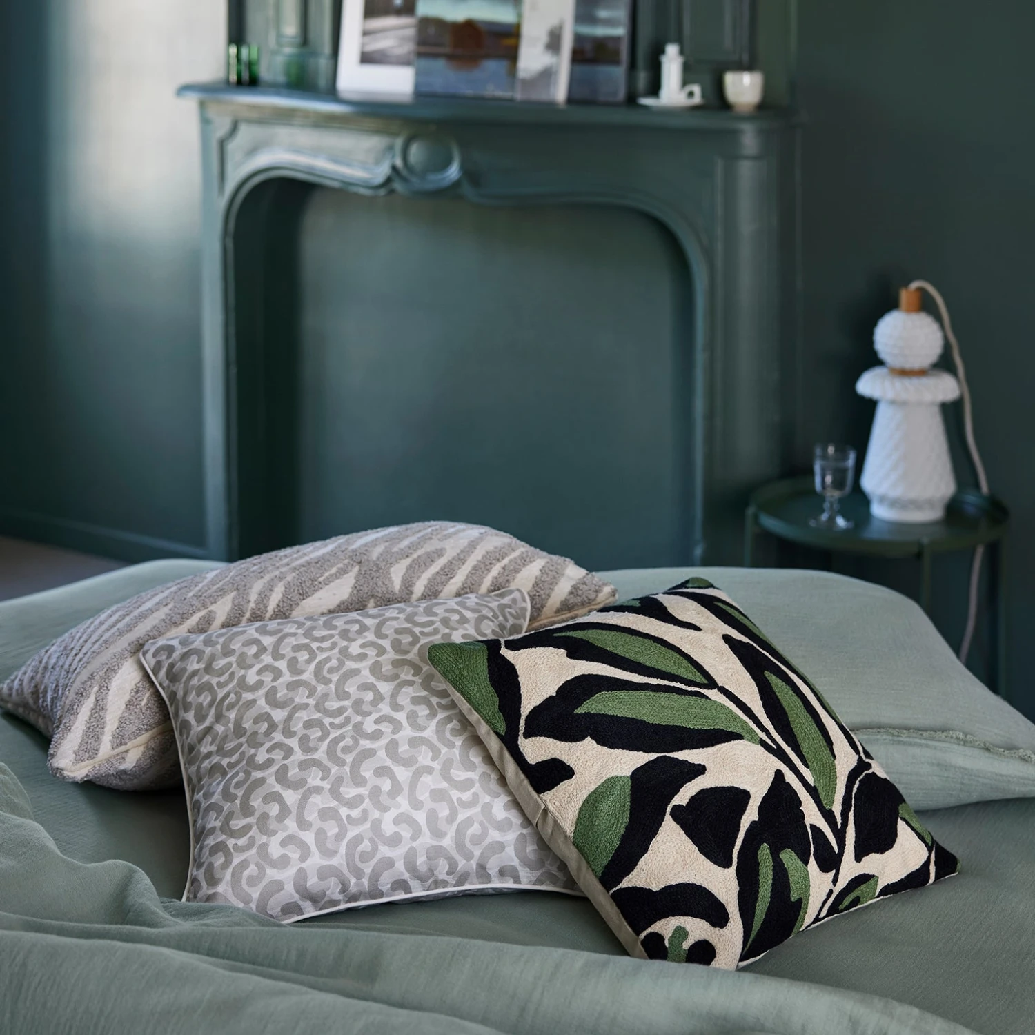 Housse De Coussin PHEODORA Ivoire Et Sauge 7 Housse De Coussin PHEODORA Ivoire Et Sauge – Image 7