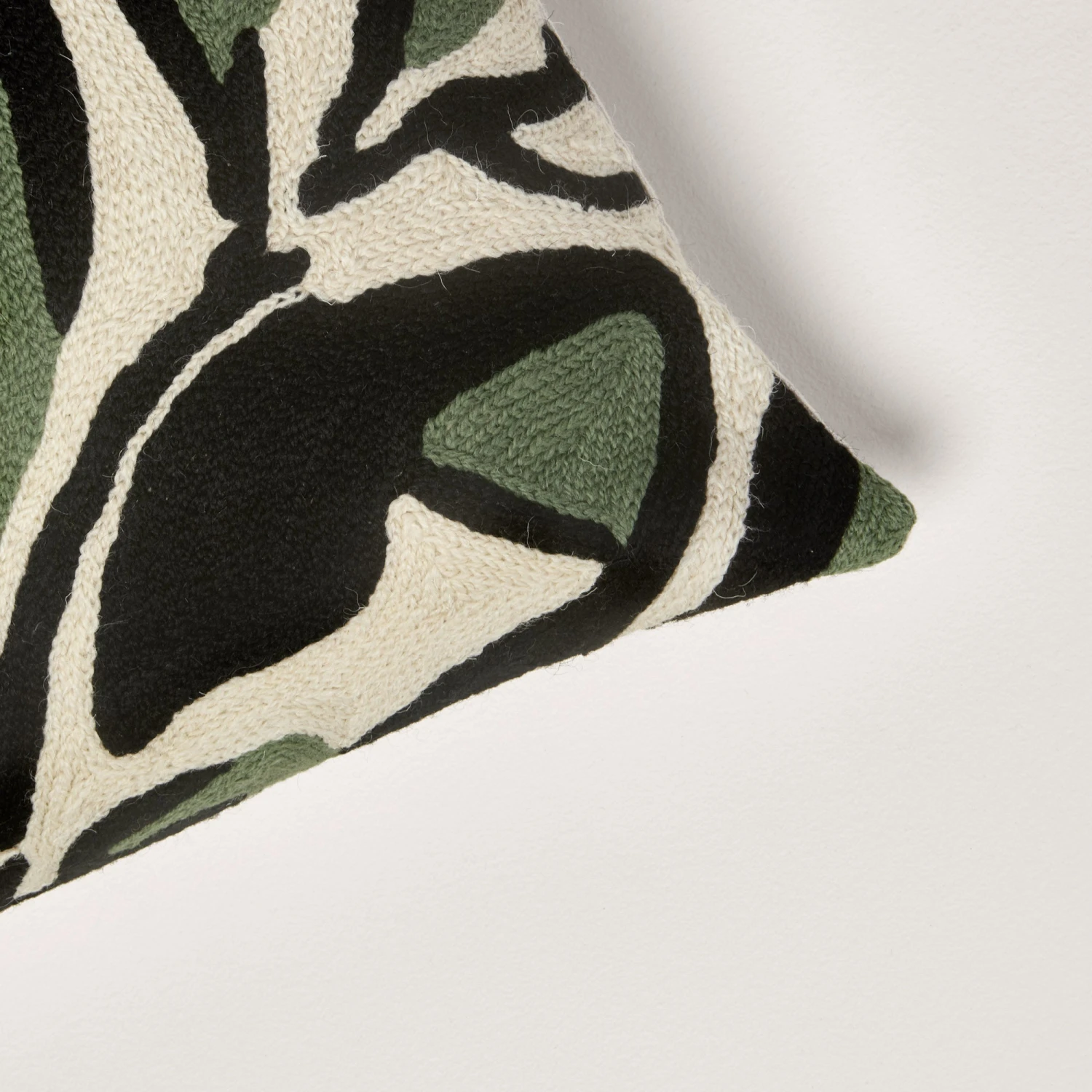 Housse De Coussin PHEODORA Ivoire Et Sauge 4 Housse De Coussin PHEODORA Ivoire Et Sauge – Image 4