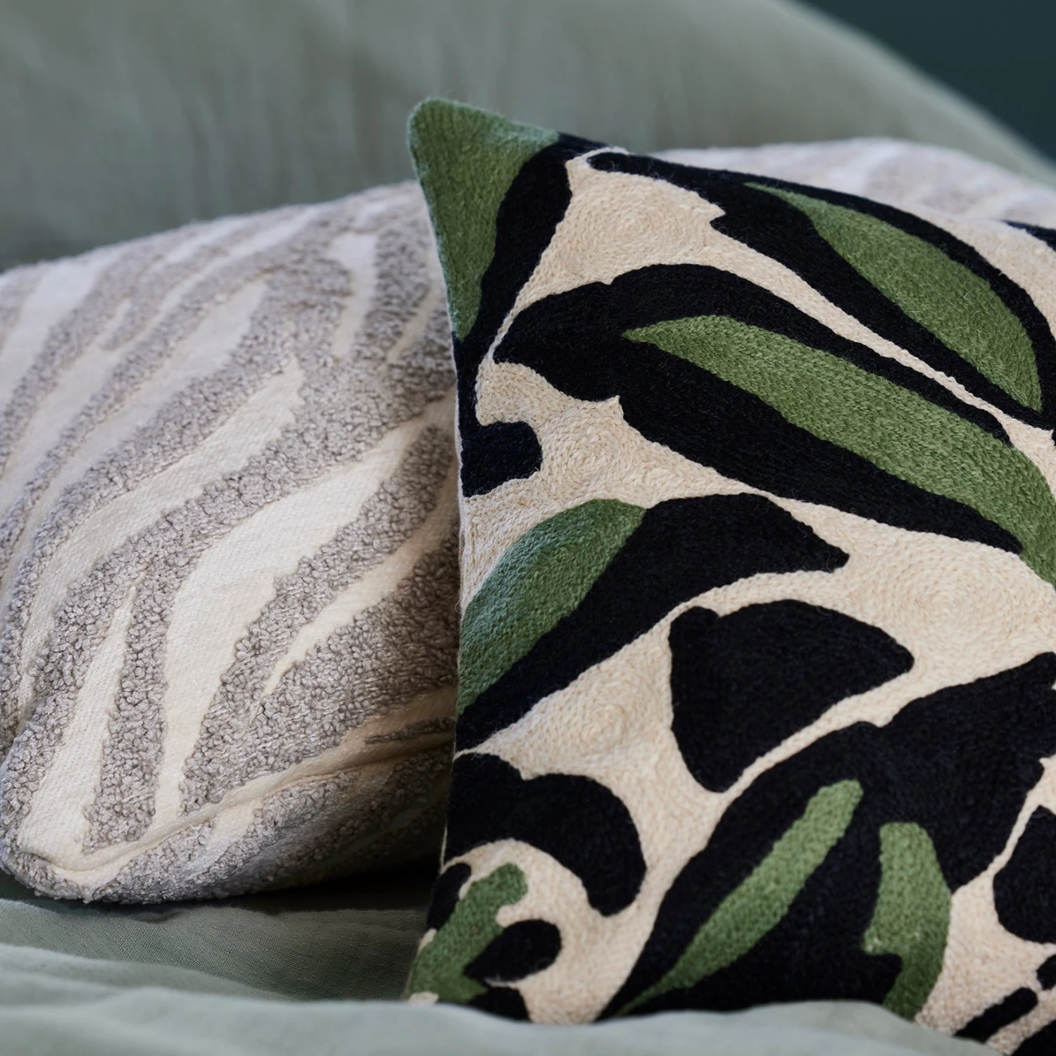 Housse De Coussin PHEODORA Ivoire Et Sauge 6 Housse De Coussin PHEODORA Ivoire Et Sauge – Image 6