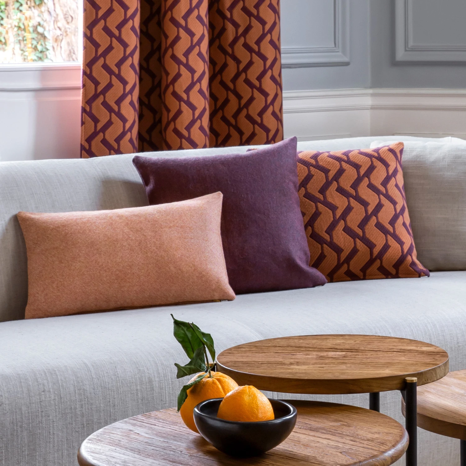 Housse De Coussin RAFFY Prune Et Orange 3 Housse De Coussin RAFFY Prune Et Orange – Image 3