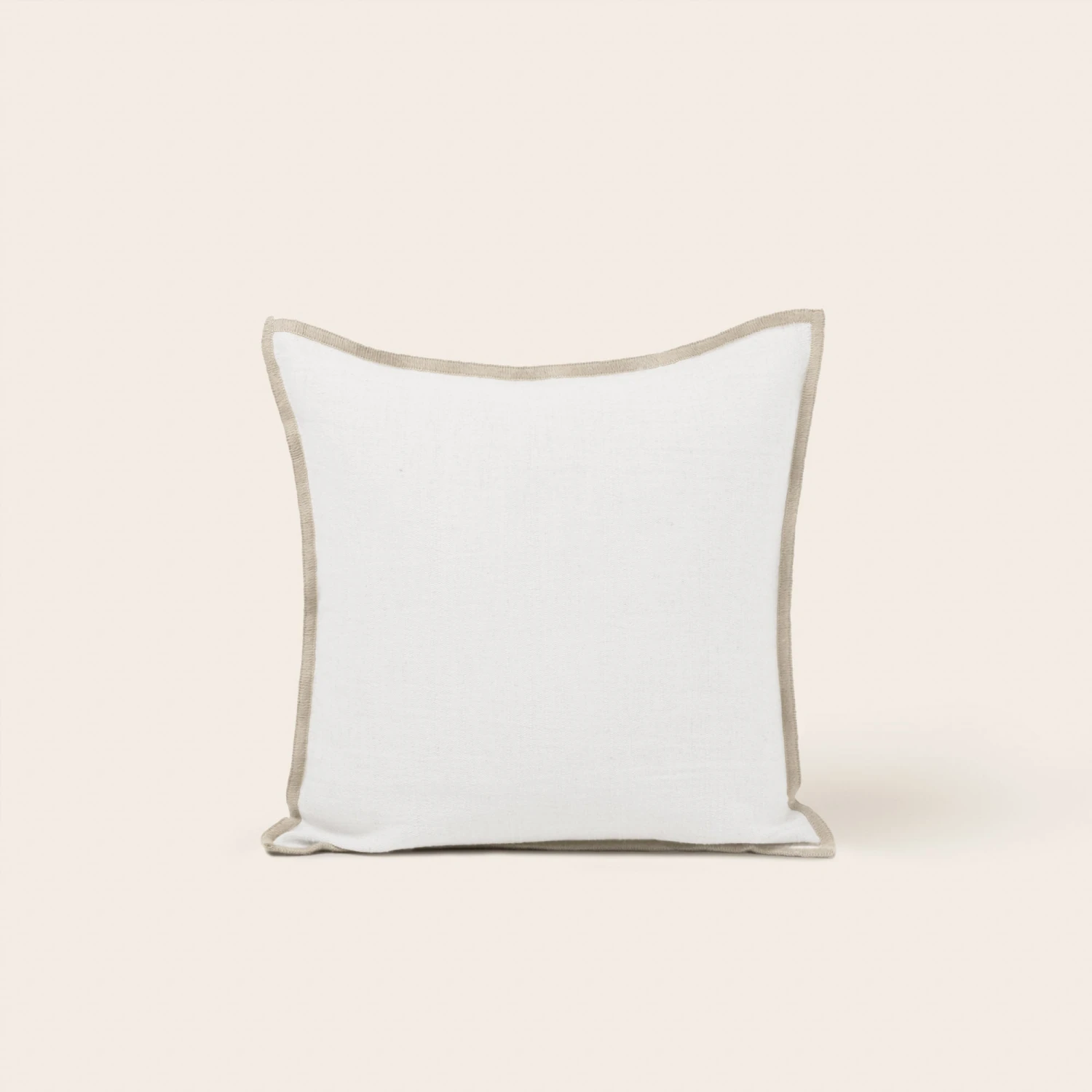 Housse De Coussin TOINON Blanc Et Bourdon Naturel 3 Housse De Coussin TOINON Blanc Et Bourdon Naturel – Image 3