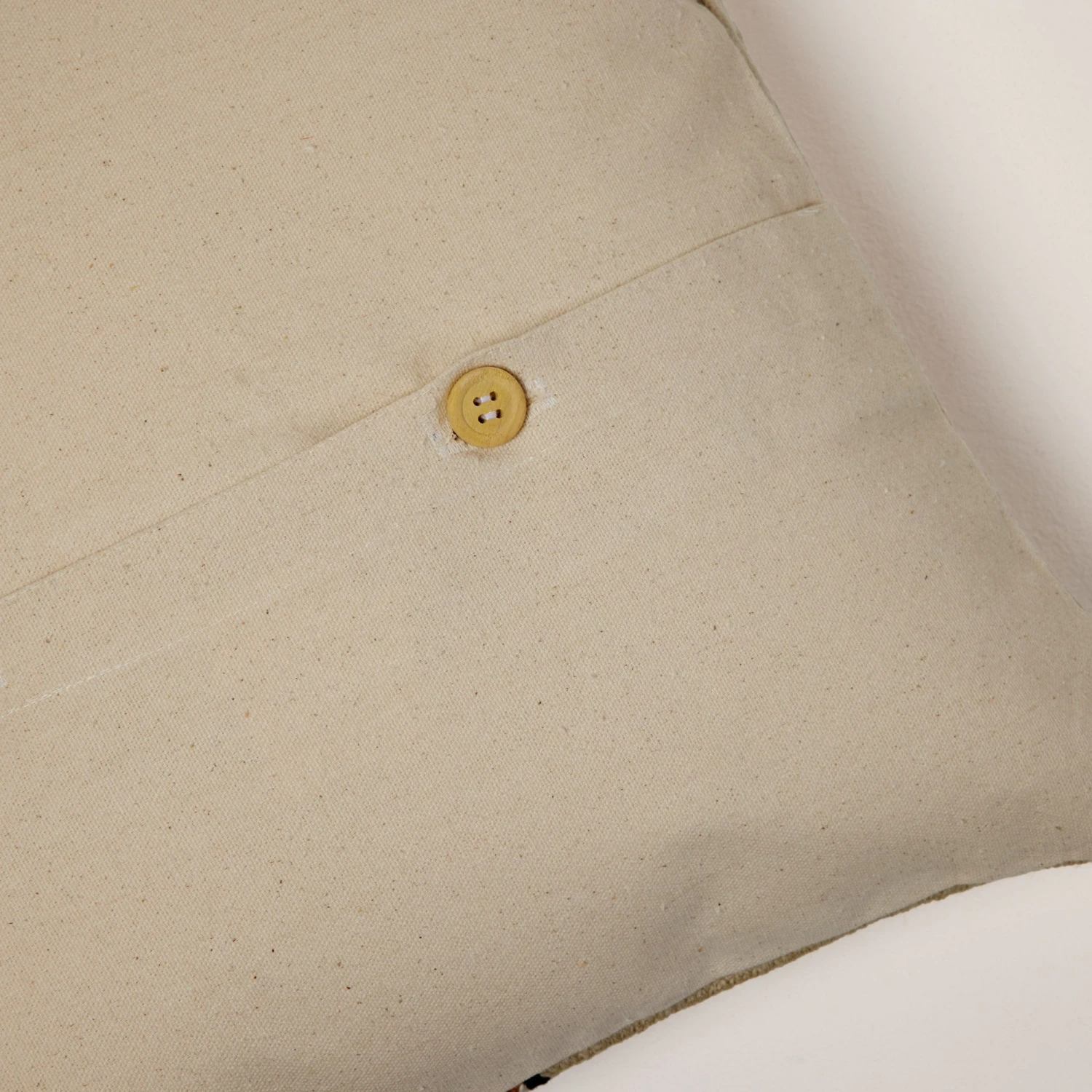 Housse De Coussin TRIAGO Naturel Et Noir 9 Housse De Coussin TRIAGO Naturel Et Noir – Image 9