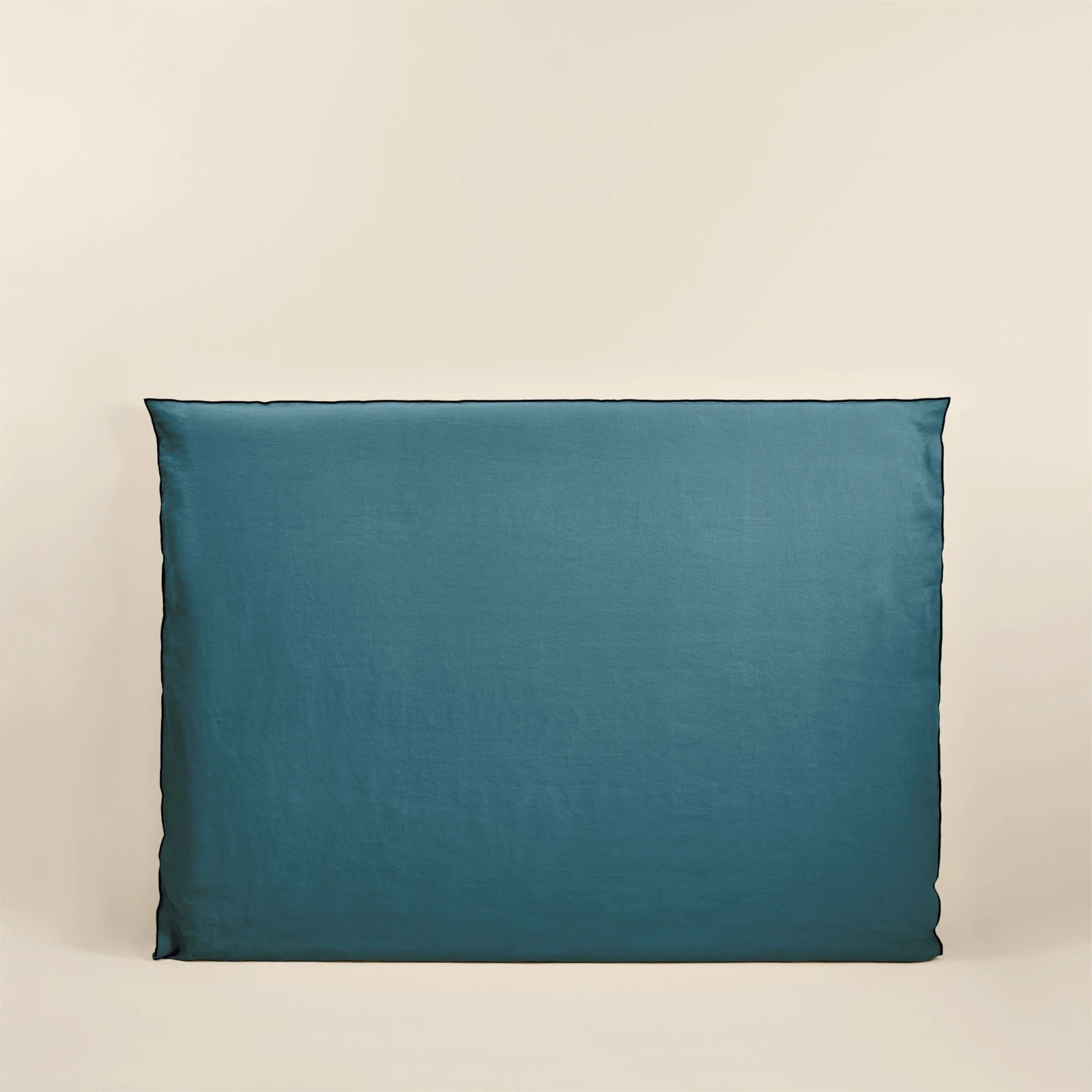 Housse De Tête De Lit CARLINA Pétrole Et Bourdon Noir 3 Housse De Tête De Lit CARLINA Pétrole Et Bourdon Noir – Image 3