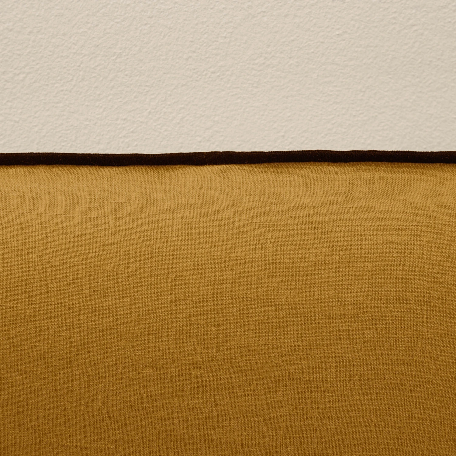 Housse De Tête De Lit CARLINA Bronze Et Bourdon Noir 5 Housse De Tête De Lit CARLINA Bronze Et Bourdon Noir – Image 5