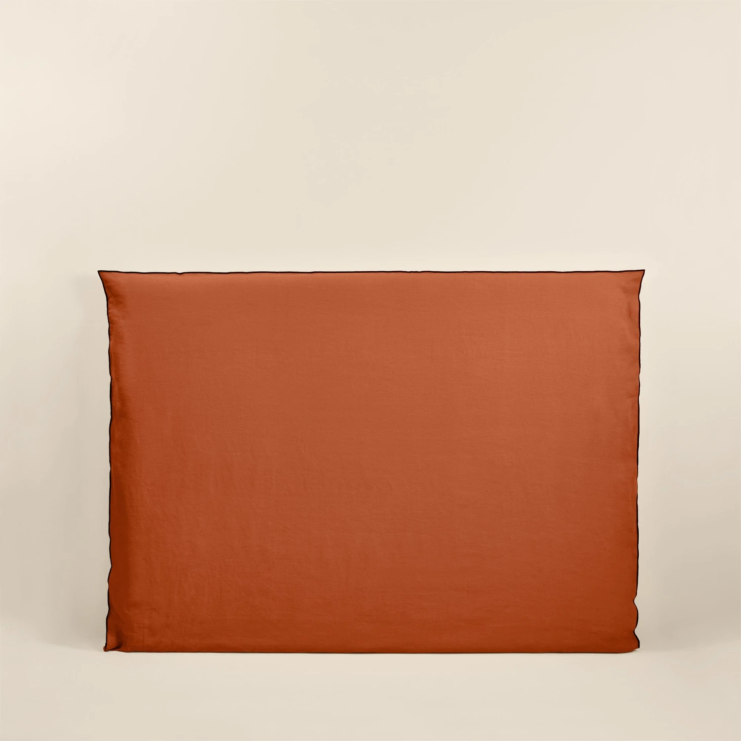 Housse De Tête De Lit CARLINA Terracotta Et Bourdon Noir 3 Housse De Tête De Lit CARLINA Terracotta Et Bourdon Noir – Image 3