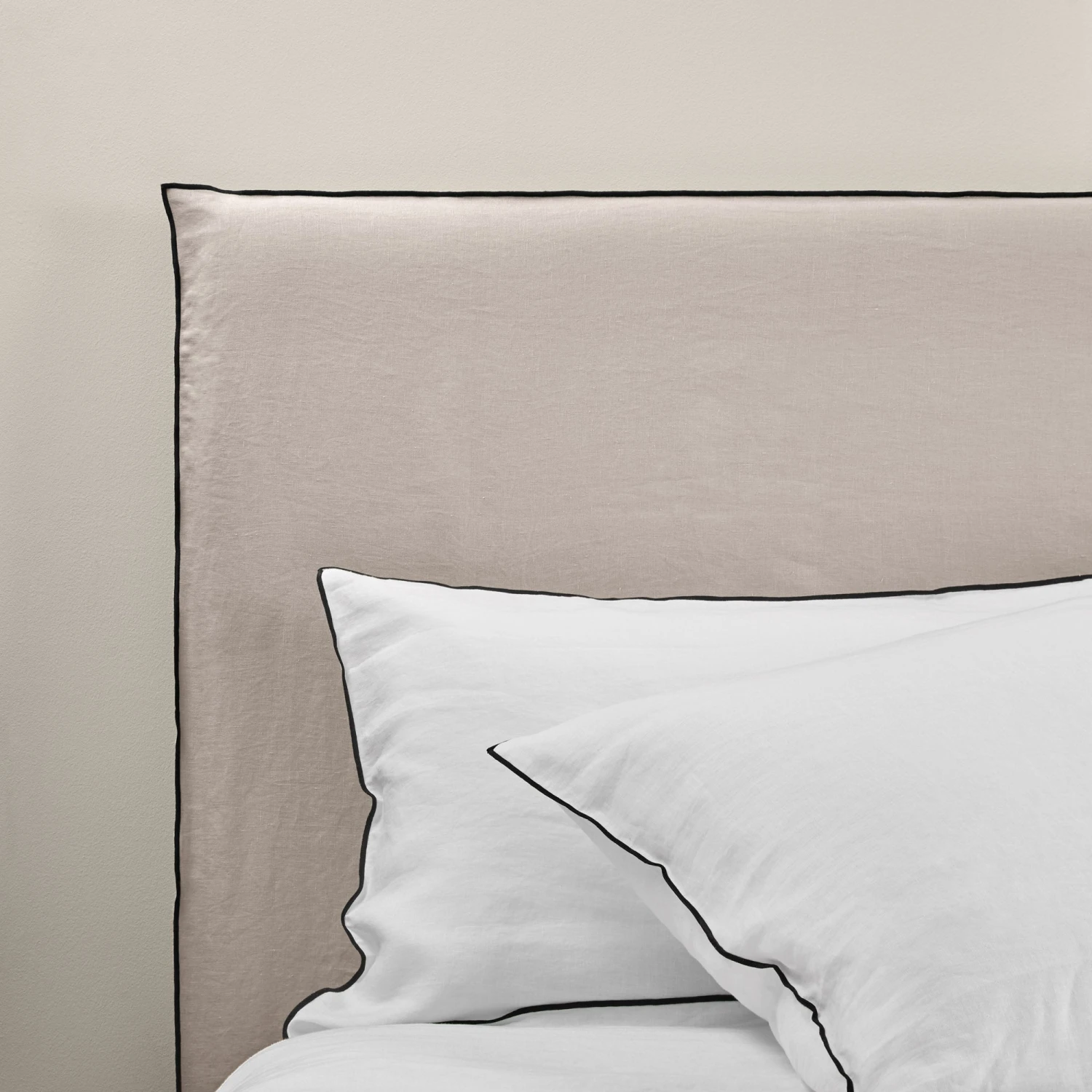 Housse De Tête De Lit CARLINA Ficelle Et Bourdon Noir 8 Housse De Tête De Lit CARLINA Ficelle Et Bourdon Noir – Image 8