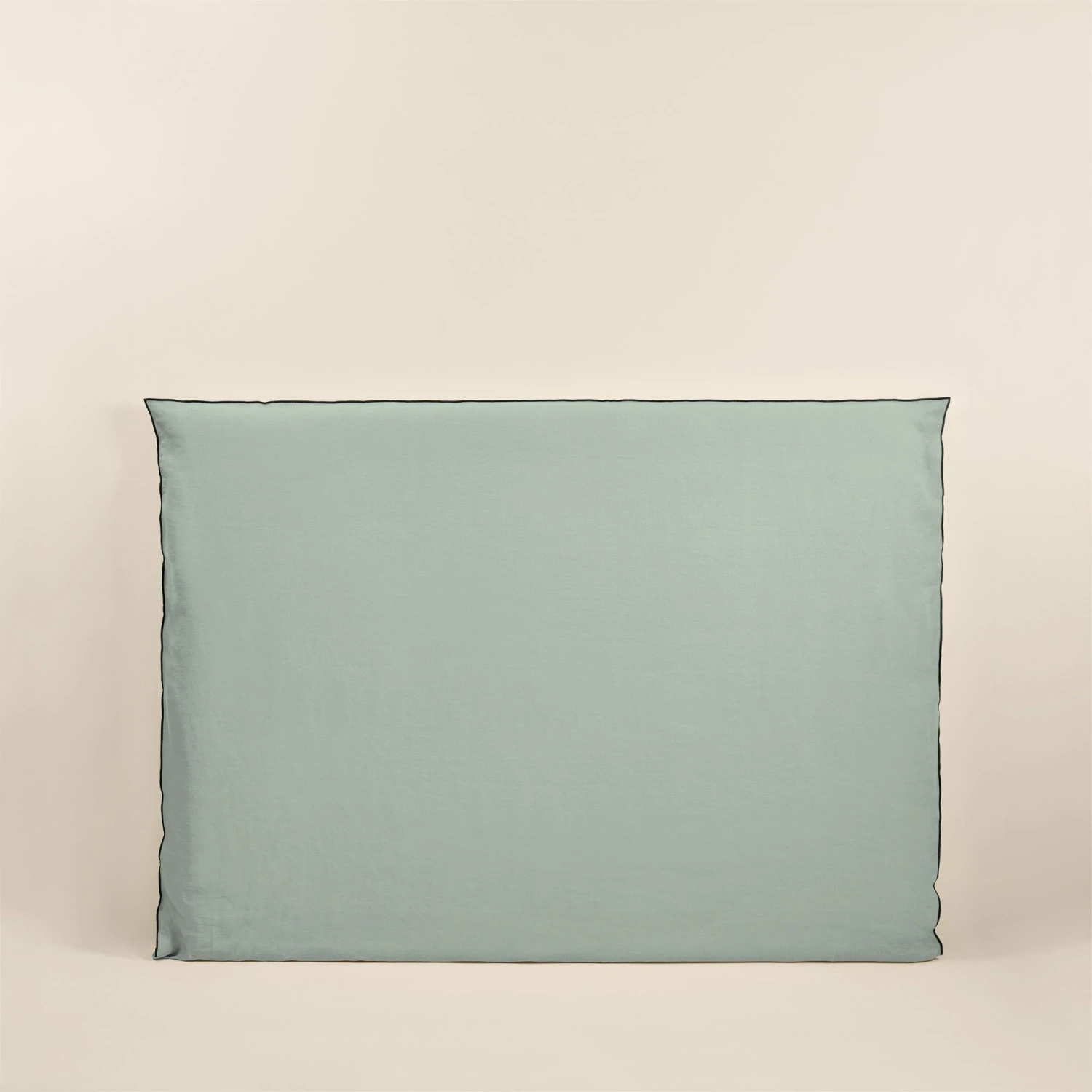 Housse De Tête De Lit CARLINA Tilleul Et Bourdon Noir 1 Housse De Tête De Lit CARLINA Tilleul Et Bourdon Noir