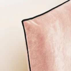 Housse De Tête De Lit DARIO Eglantine Et Bourdon Noir 11 Housse De Tête De Lit DARIO Eglantine Et Bourdon Noir -Décoration & meubles pour la maison housse de tete de lit DARIO 007737 R3G 5