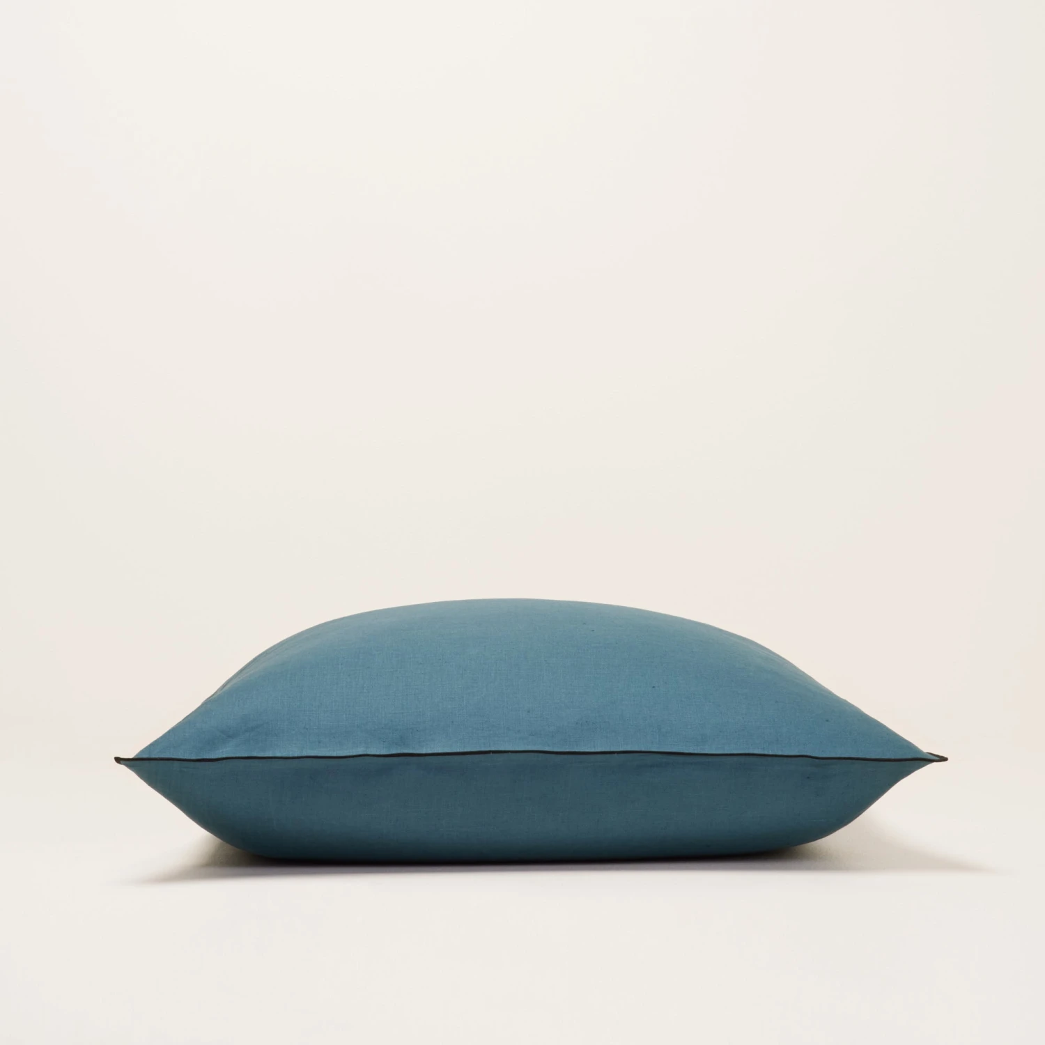 Lot De 2 Taies D'oreiller CARLINA Pétrole Et Bourdon Noir 7 Lot De 2 Taies D'oreiller CARLINA Pétrole Et Bourdon Noir – Image 7