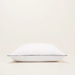 Lot De 2 Taies D'oreiller CARLINA Blanc Pur Et Bourdon Noir 16 Lot De 2 Taies D'oreiller CARLINA Blanc Pur Et Bourdon Noir -Décoration & meubles pour la maison lot de 2 taies d oreiller CARLINA 007693 WG C2 6