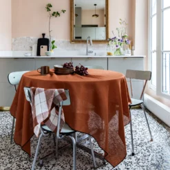 Nappe Carrée CARLINA Terracotta Et Bourdon Noir 13 Nappe Carrée CARLINA Terracotta Et Bourdon Noir -Décoration & meubles pour la maison nappe carree CARLINA 007344 M9G 1