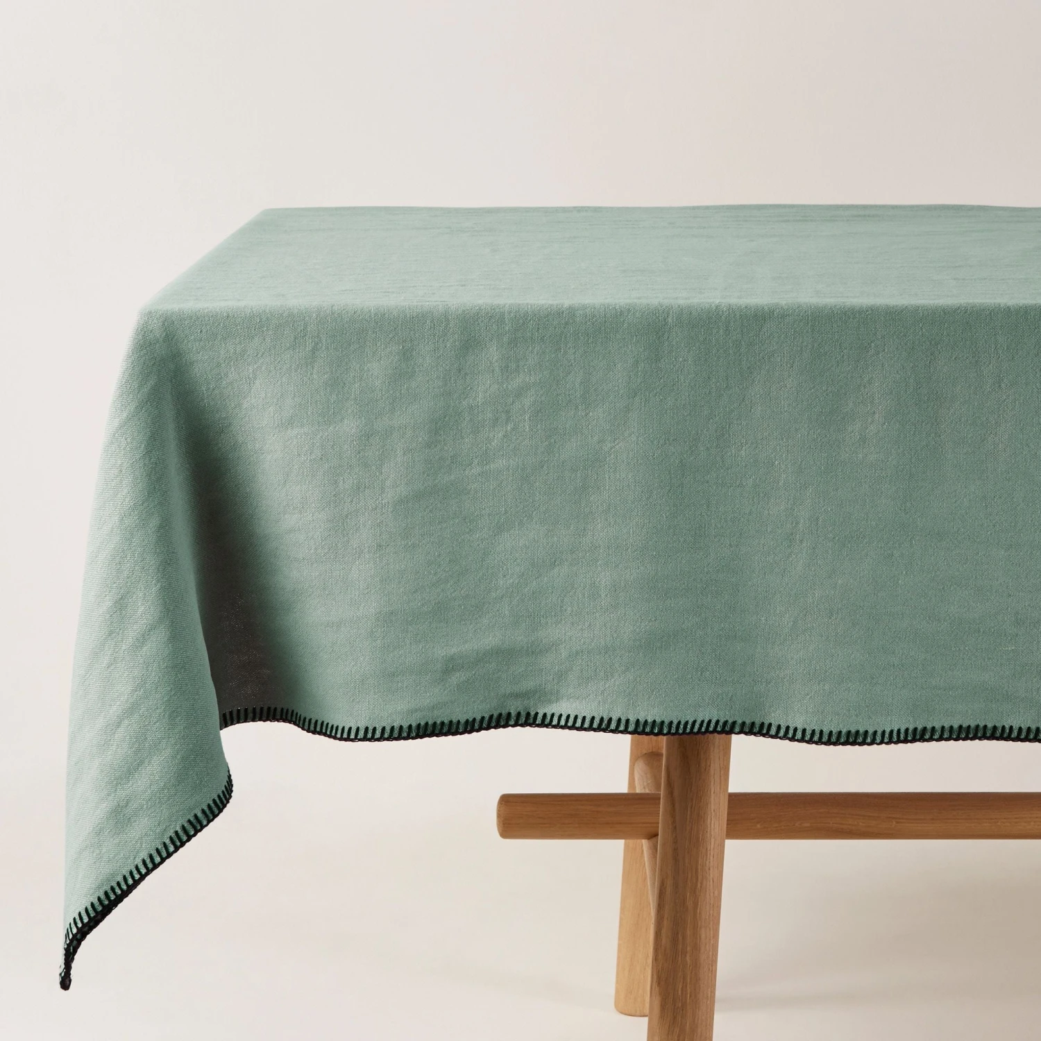 Nappe Rectangulaire NINO Vert De Gris Et Feston Noir 5 Nappe Rectangulaire NINO Vert De Gris Et Feston Noir – Image 5
