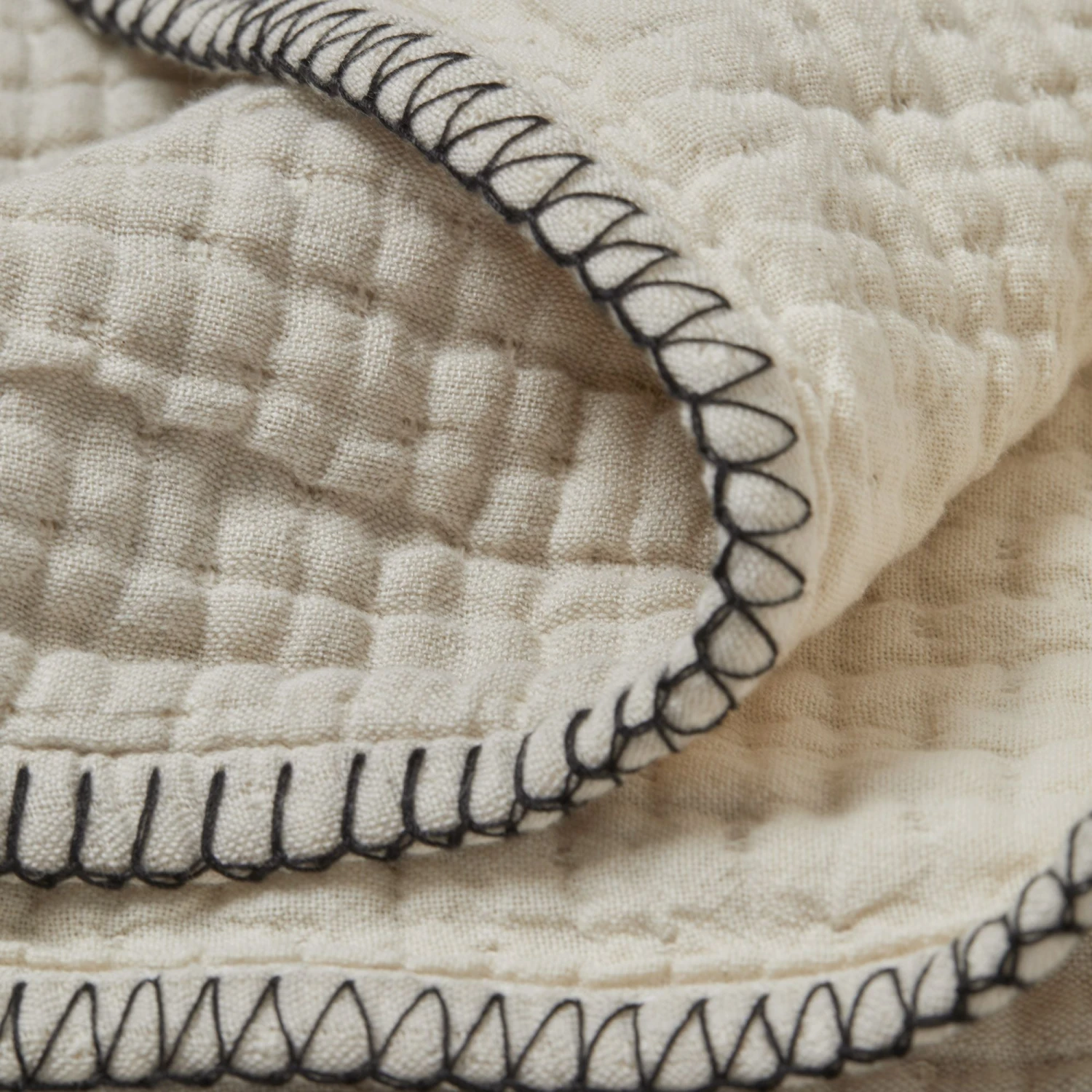 Plaid ILARIO Naturel Et Feston Noir 8 Plaid ILARIO Naturel Et Feston Noir – Image 8