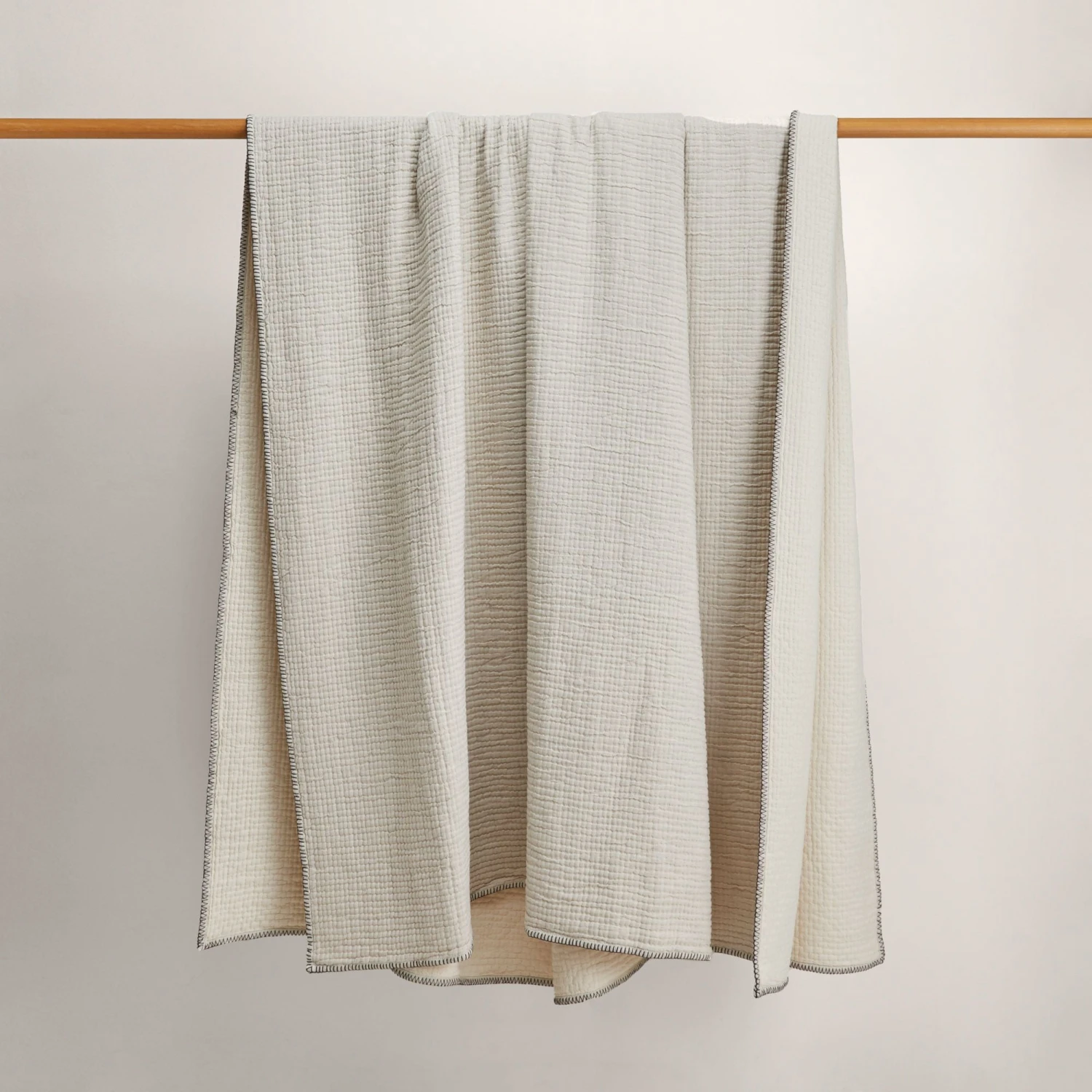 Plaid ILARIO Naturel Et Feston Noir 10 Plaid ILARIO Naturel Et Feston Noir – Image 10