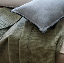 Plaid ILARIO Sauge Et Feston Noir 11 Plaid ILARIO Sauge Et Feston Noir -Décoration & meubles pour la maison plaid ILARIO 007655 V3FG 1