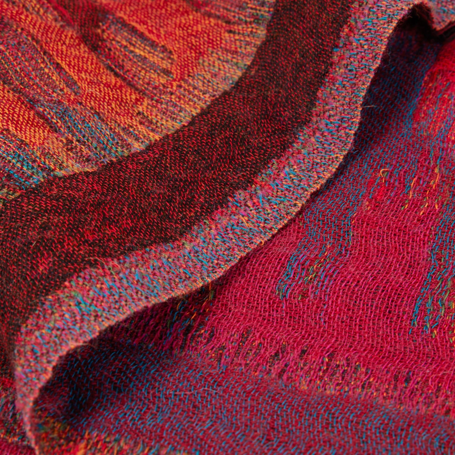 Plaid KHAN Cardinal 7 Plaid KHAN Cardinal – Image 7