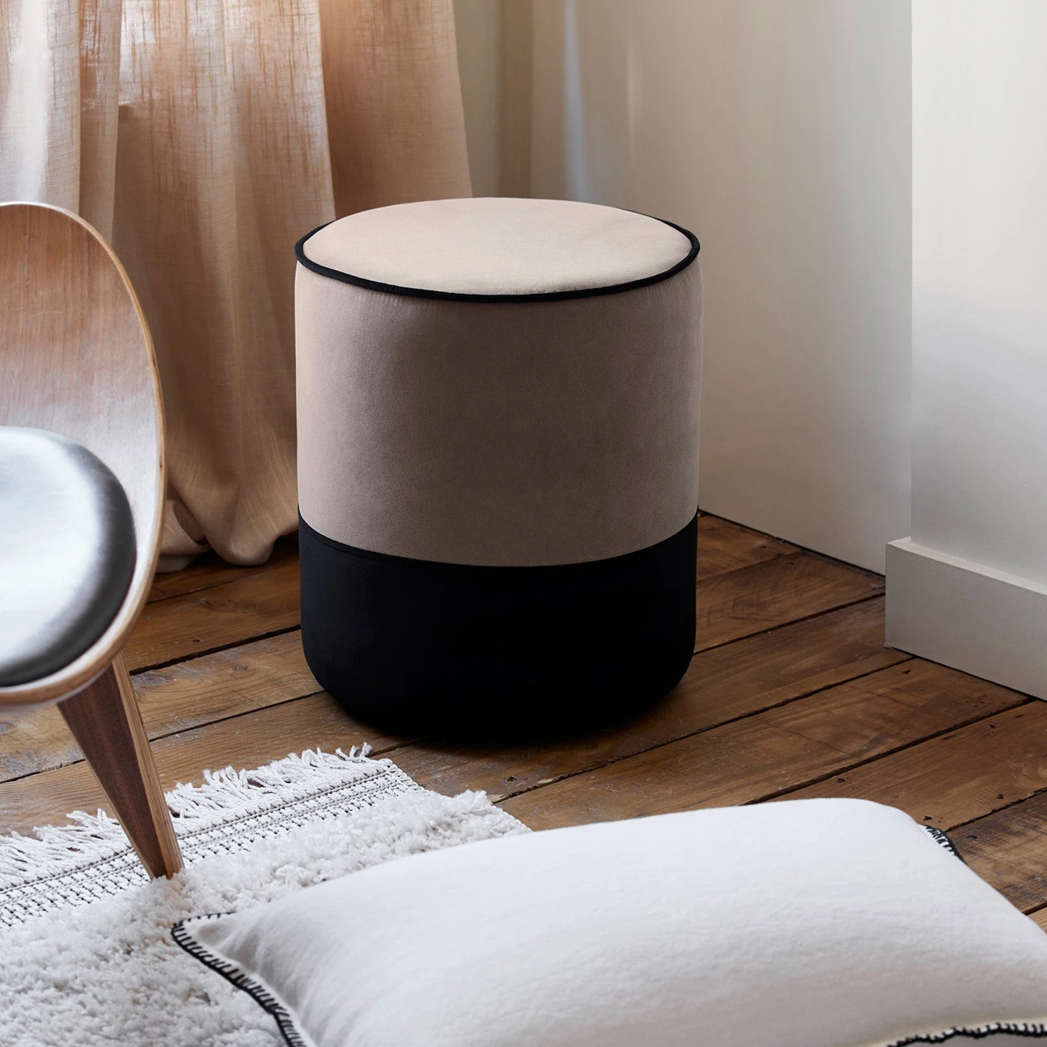 Pouf NOE Cendre Et Noir 2 Pouf NOE Cendre Et Noir – Image 2