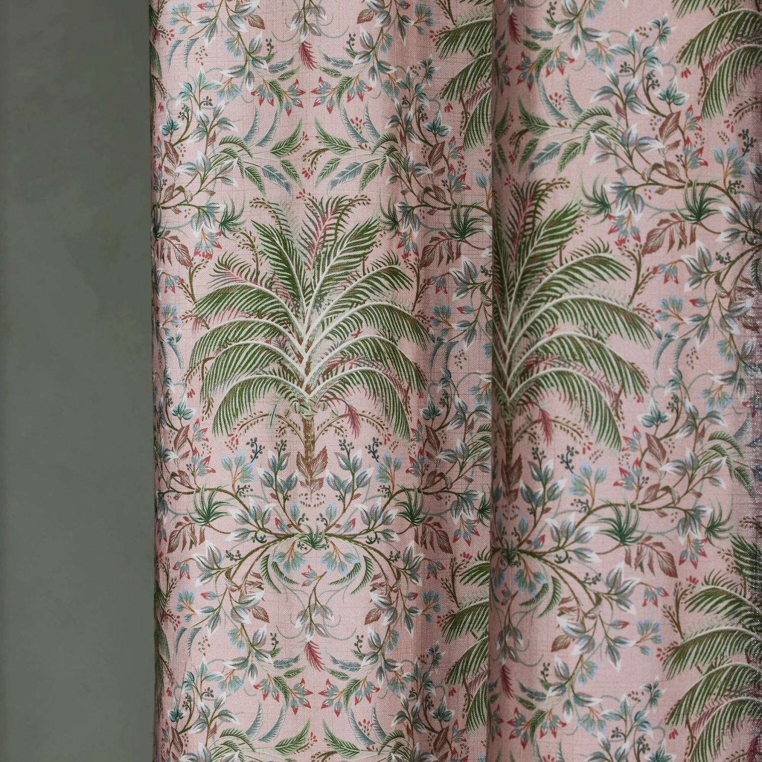 Rideau à Oeillets Dorés UBARI Rose Pétale Et Vert 2 Rideau à Oeillets Dorés UBARI Rose Pétale Et Vert – Image 2