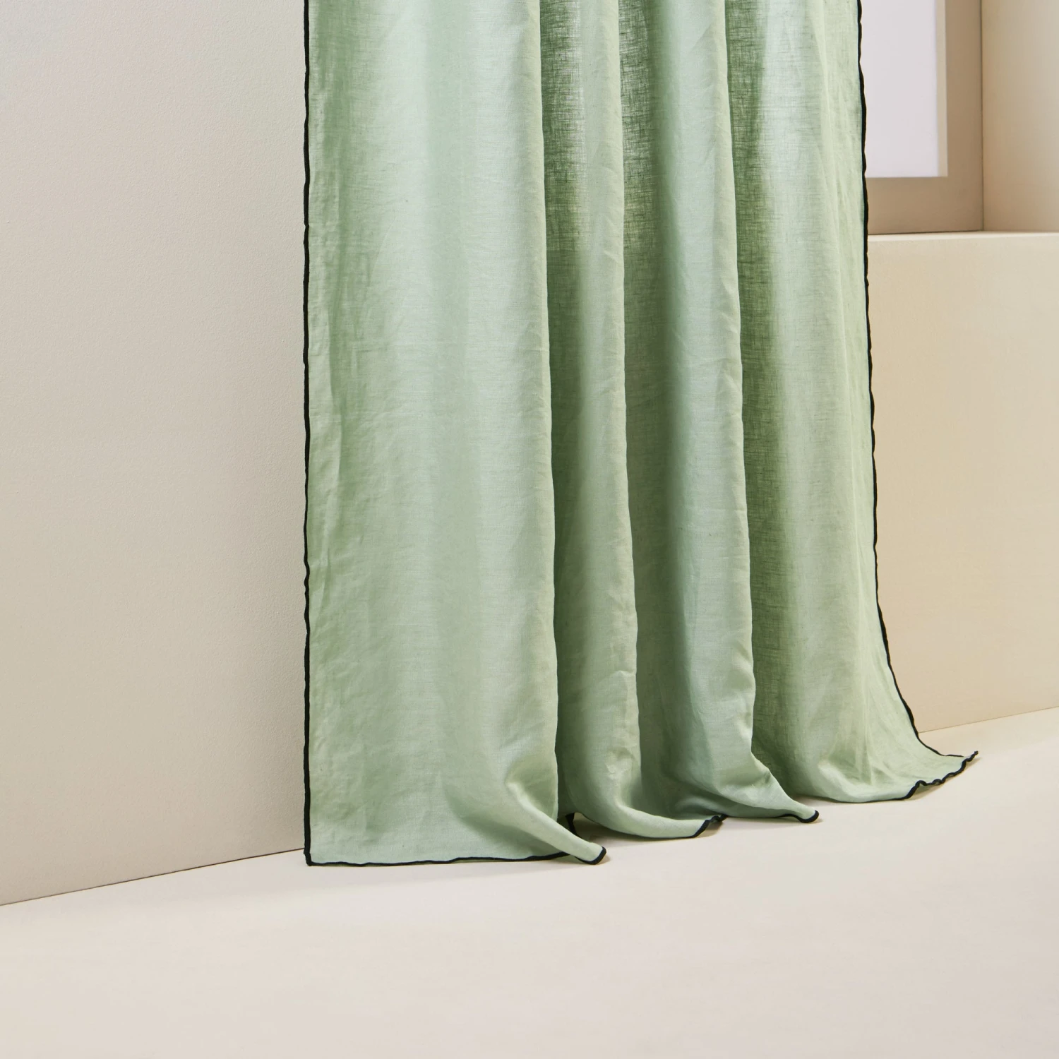 Rideau Panneau CARLINA Tilleul Et Bourdon Noir 7 Rideau Panneau CARLINA Tilleul Et Bourdon Noir – Image 7