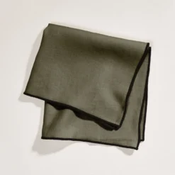 Serviette De Table CARLINA Kaki Grisé Et Bourdon Noir