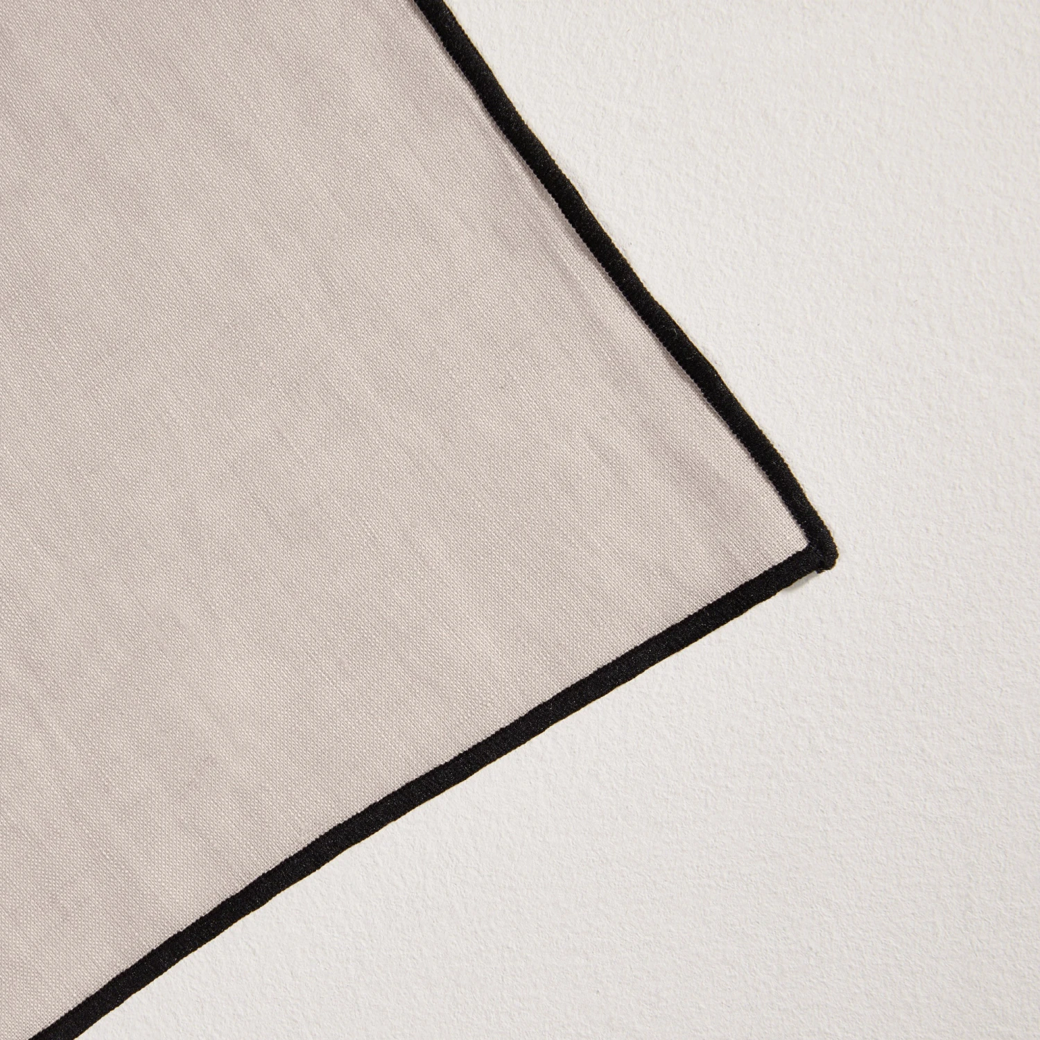 Serviette De Table CARLINA Ficelle Et Bourdon Noir 6 Serviette De Table CARLINA Ficelle Et Bourdon Noir – Image 6