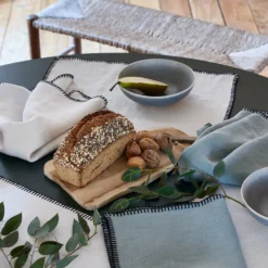 Set De Table NINO Blanc Minéral Et Feston Noir 11 Set De Table NINO Blanc Minéral Et Feston Noir -Décoration & meubles pour la maison set de table NINO 007351 WFG 2