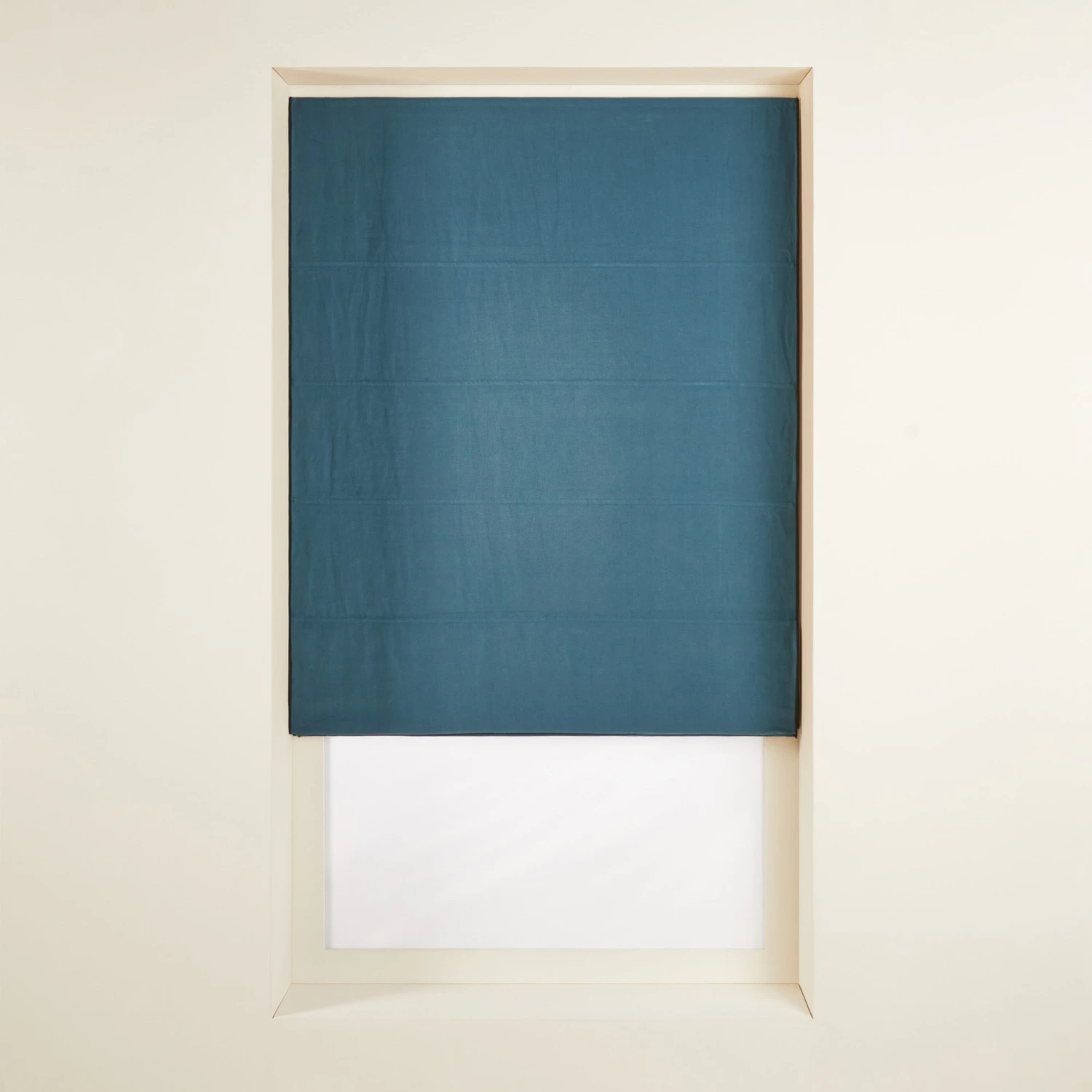 Store Bateau Occultant CARLINA Pétrole Et Bourdon Noir 1 Store Bateau Occultant CARLINA Pétrole Et Bourdon Noir