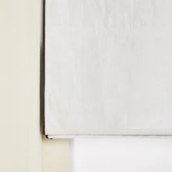 Store Bateau Occultant CARLINA Blanc Pur Et Bourdon Noir 12 Store Bateau Occultant CARLINA Blanc Pur Et Bourdon Noir -Décoration & meubles pour la maison store bateau occultant CARLINA 007339 WG 7